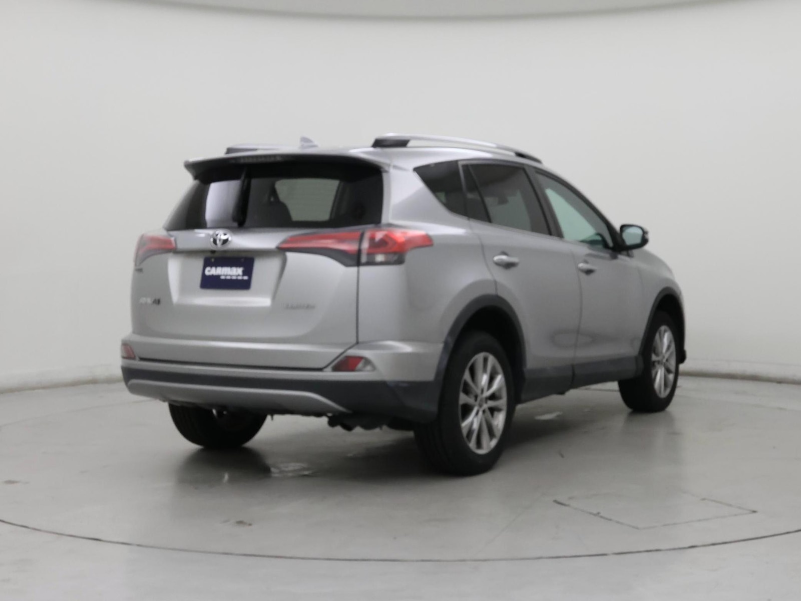 2017 Toyota RAV4 Limited - Photo 9