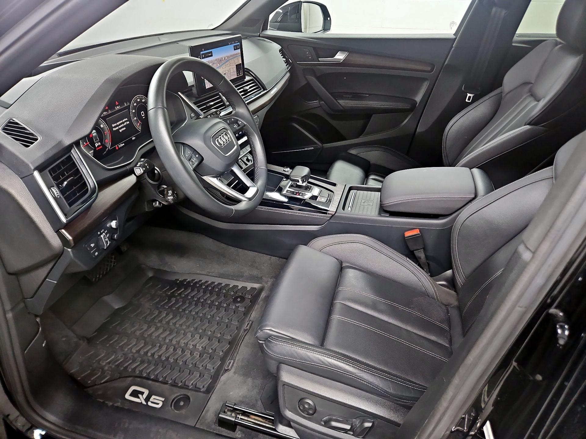 Thumbnail: 2023 Audi Q5 - 11