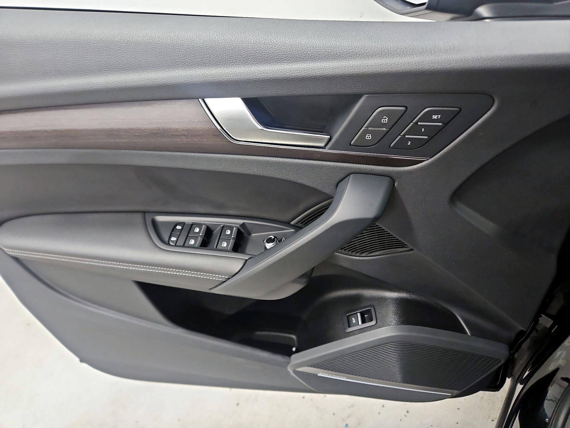 Thumbnail: 2023 Audi Q5 - 12