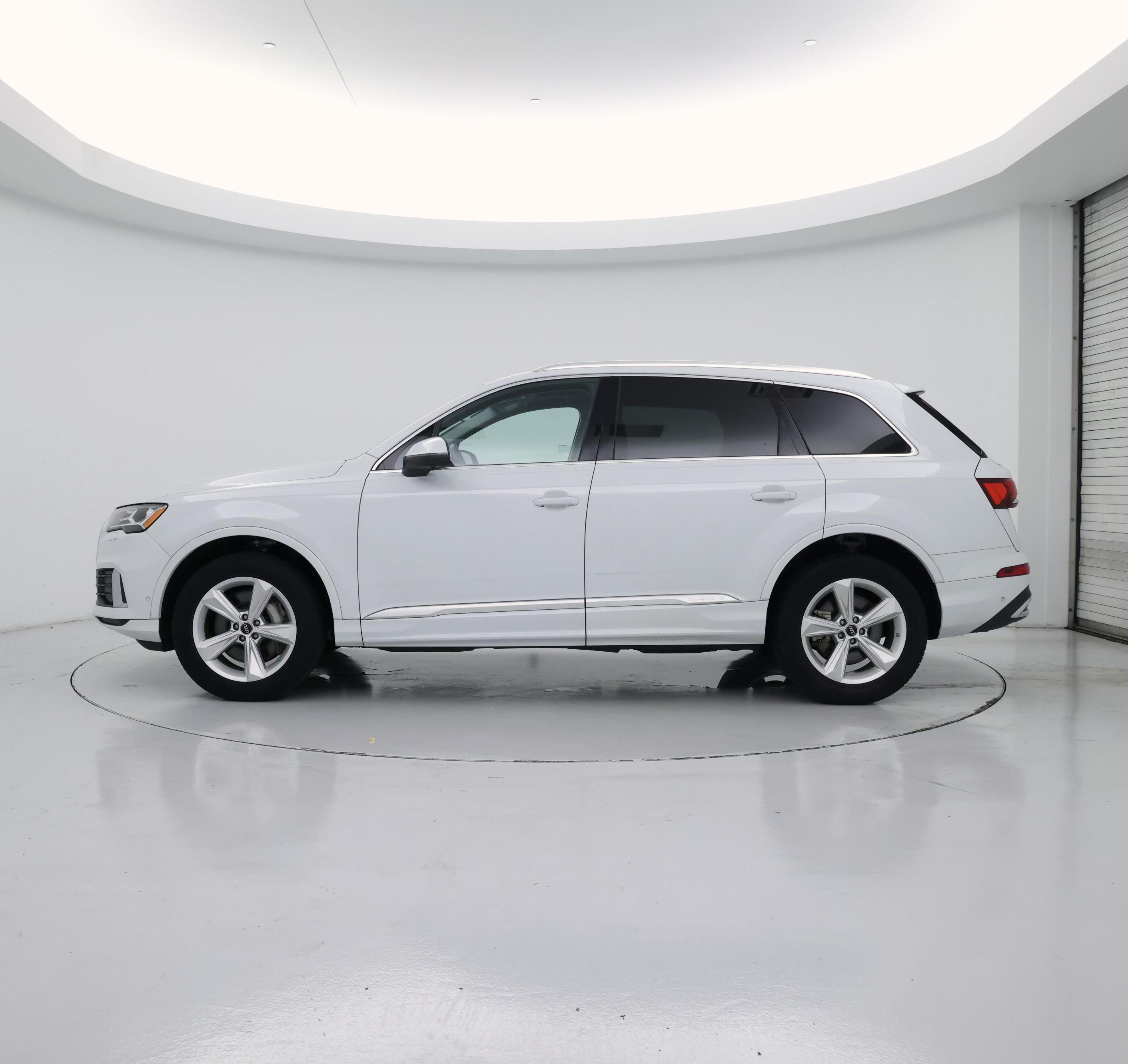 Thumbnail: 2023 Audi Q7 - 3