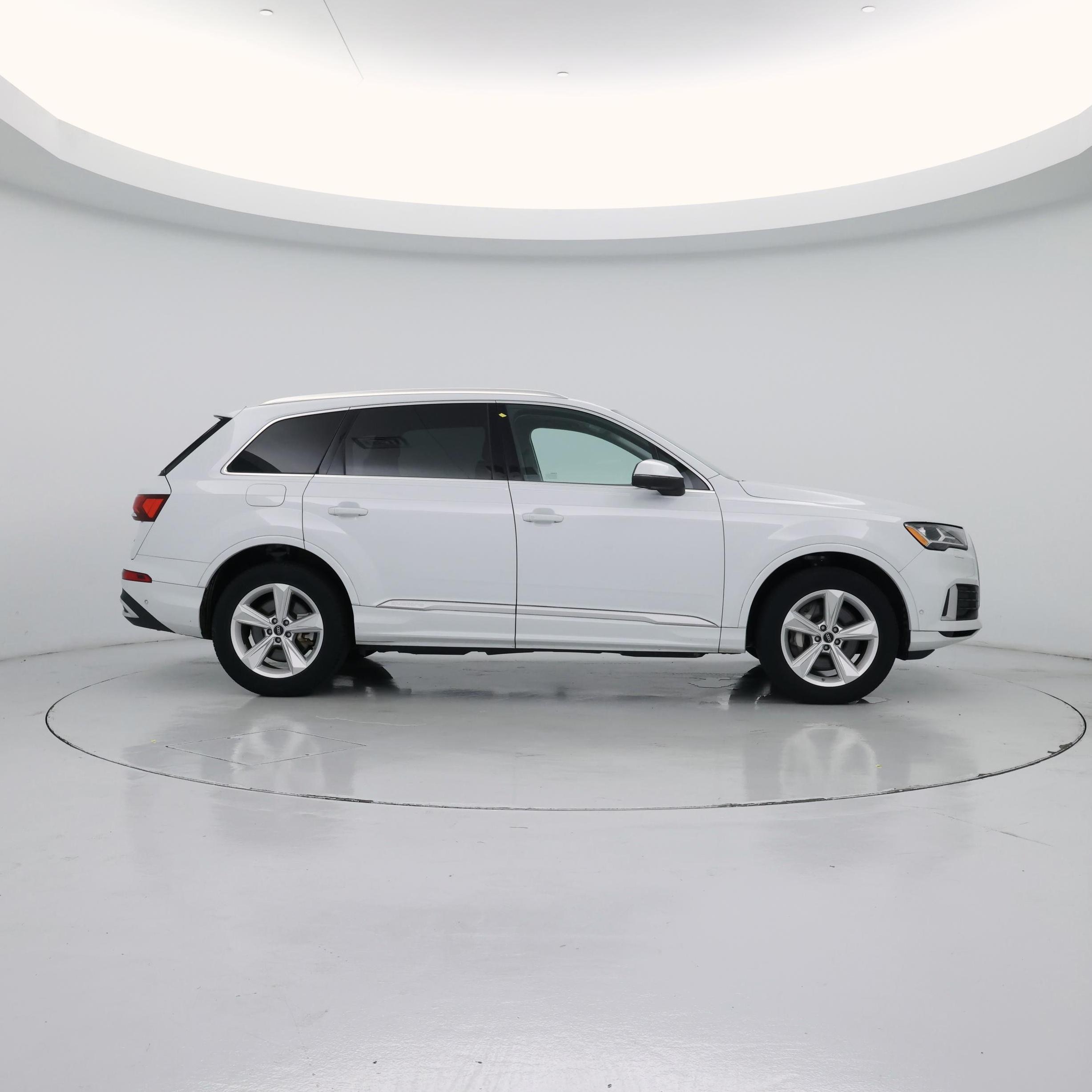 Thumbnail: 2023 Audi Q7 - 7