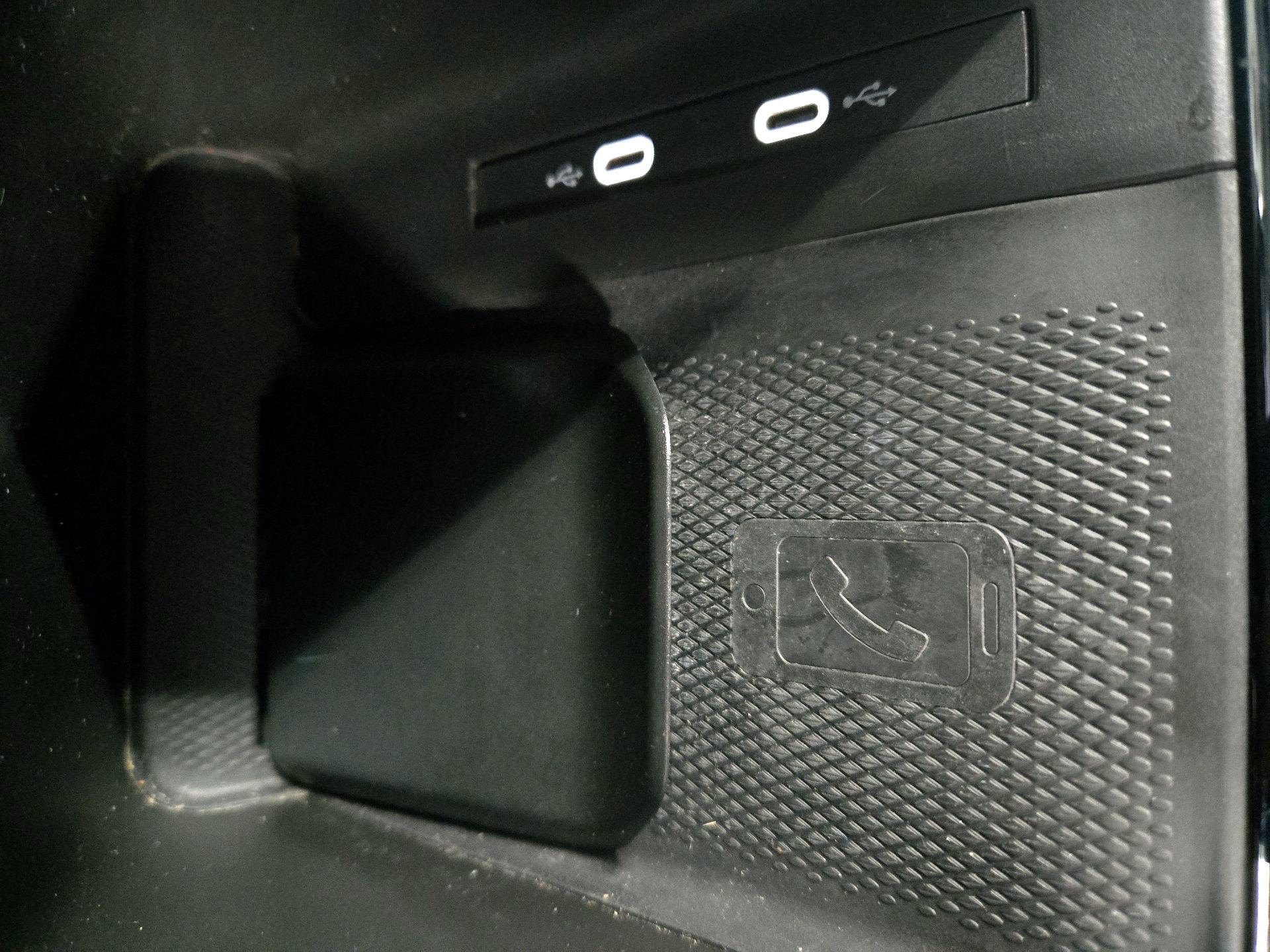 Thumbnail: 2023 Volkswagen ID.4 - 19