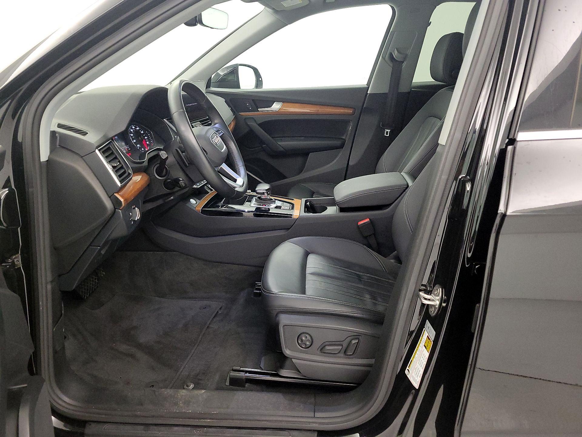 Thumbnail: 2023 Audi Q5 - 11