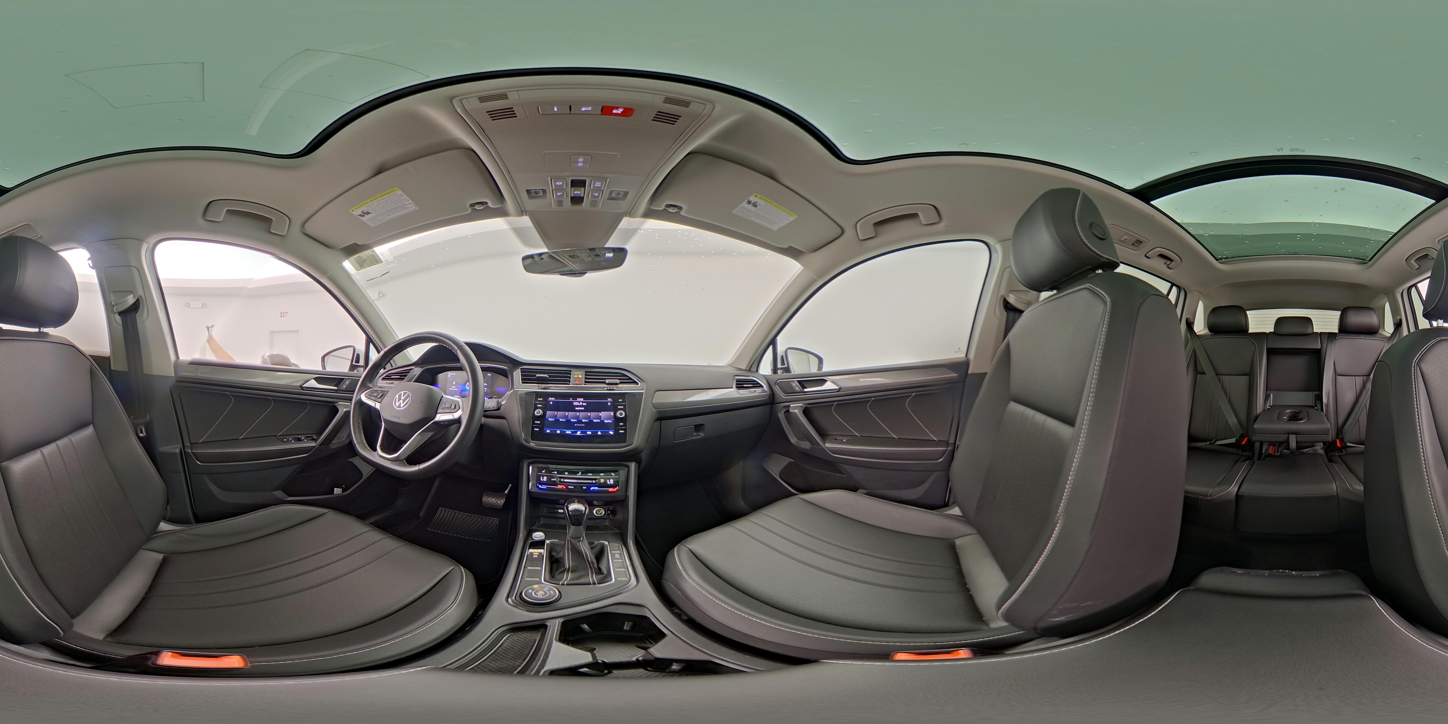 2023 Volkswagen Tiguan SE - Photo 27