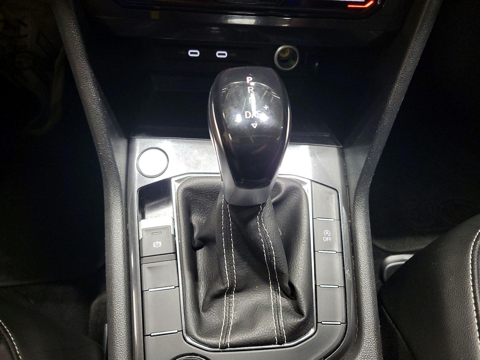 2023 Volkswagen Tiguan SE - Photo 19