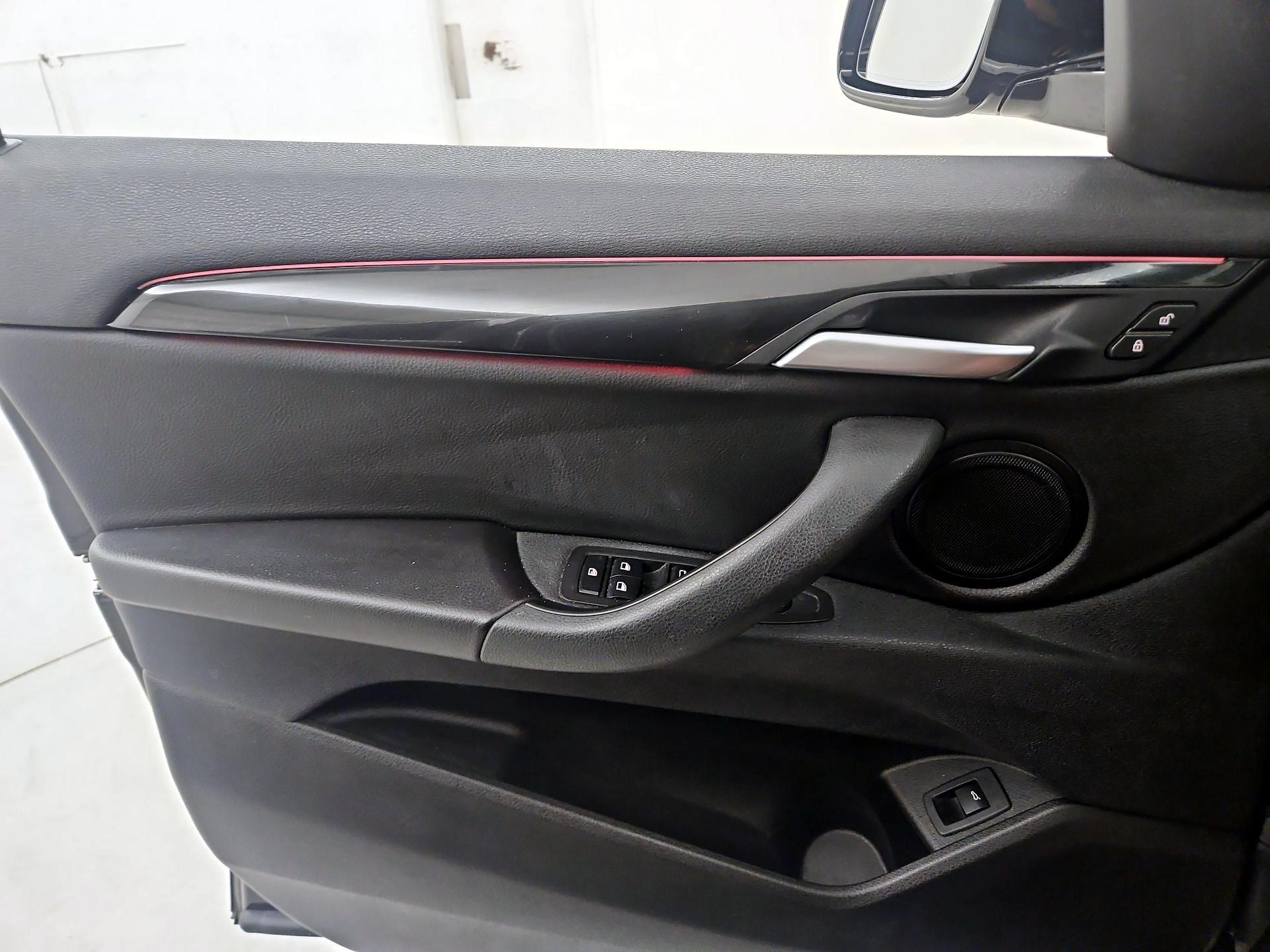 Thumbnail: 2020 BMW X2 - 12