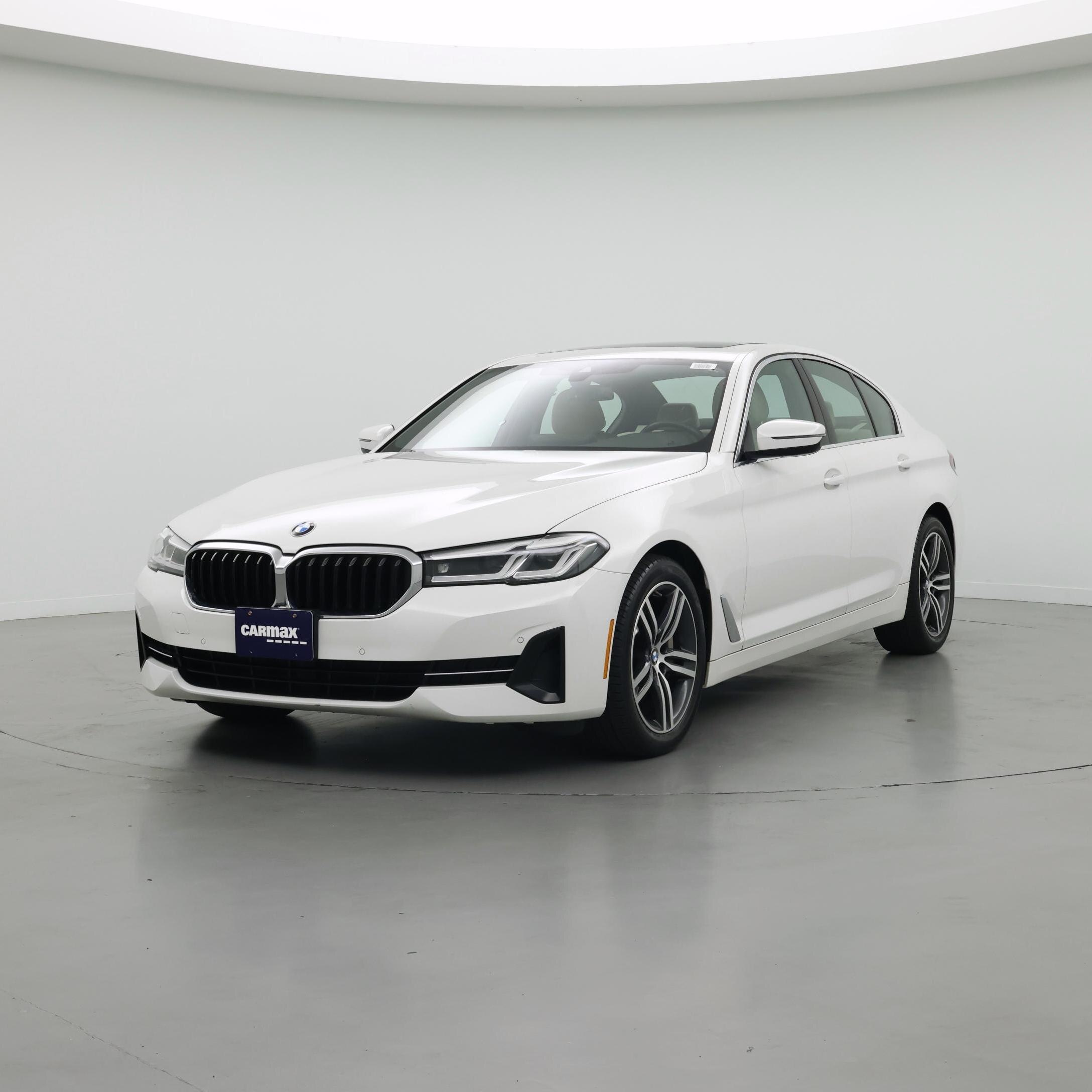 Thumbnail: 2023 BMW 5 Series - 4