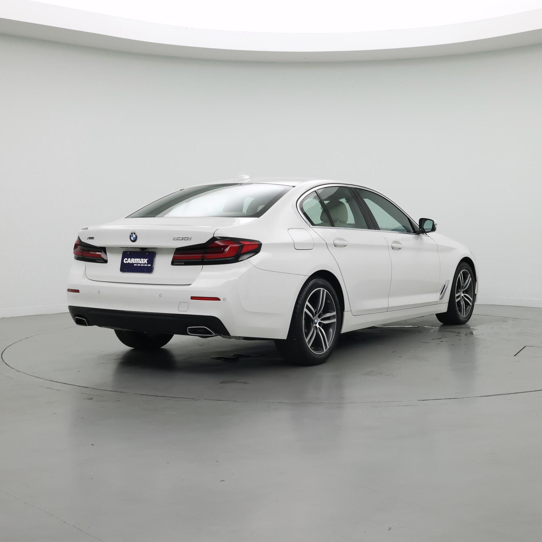 Thumbnail: 2023 BMW 5 Series - 8