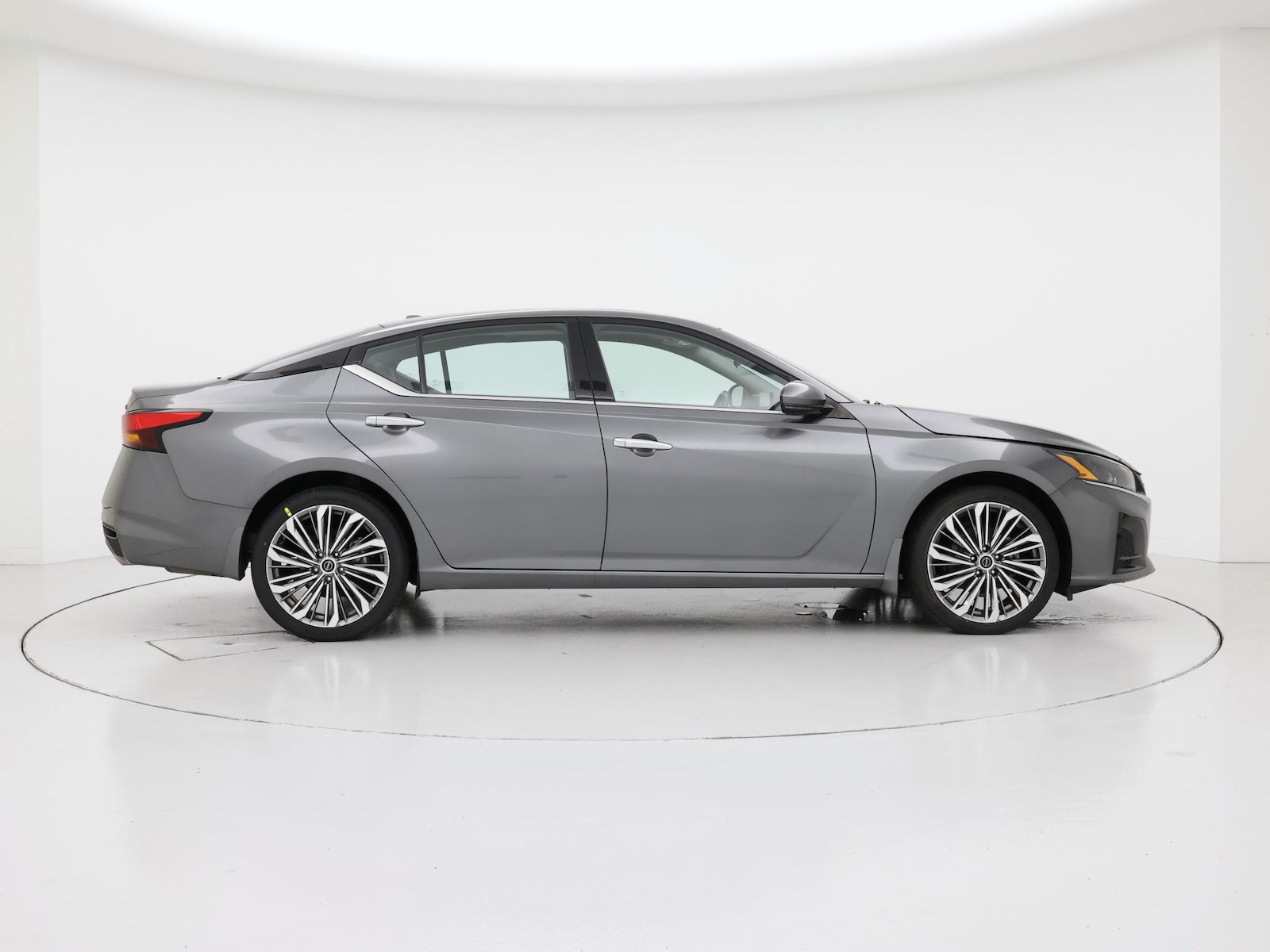 2023 Nissan Altima SL - Photo 8
