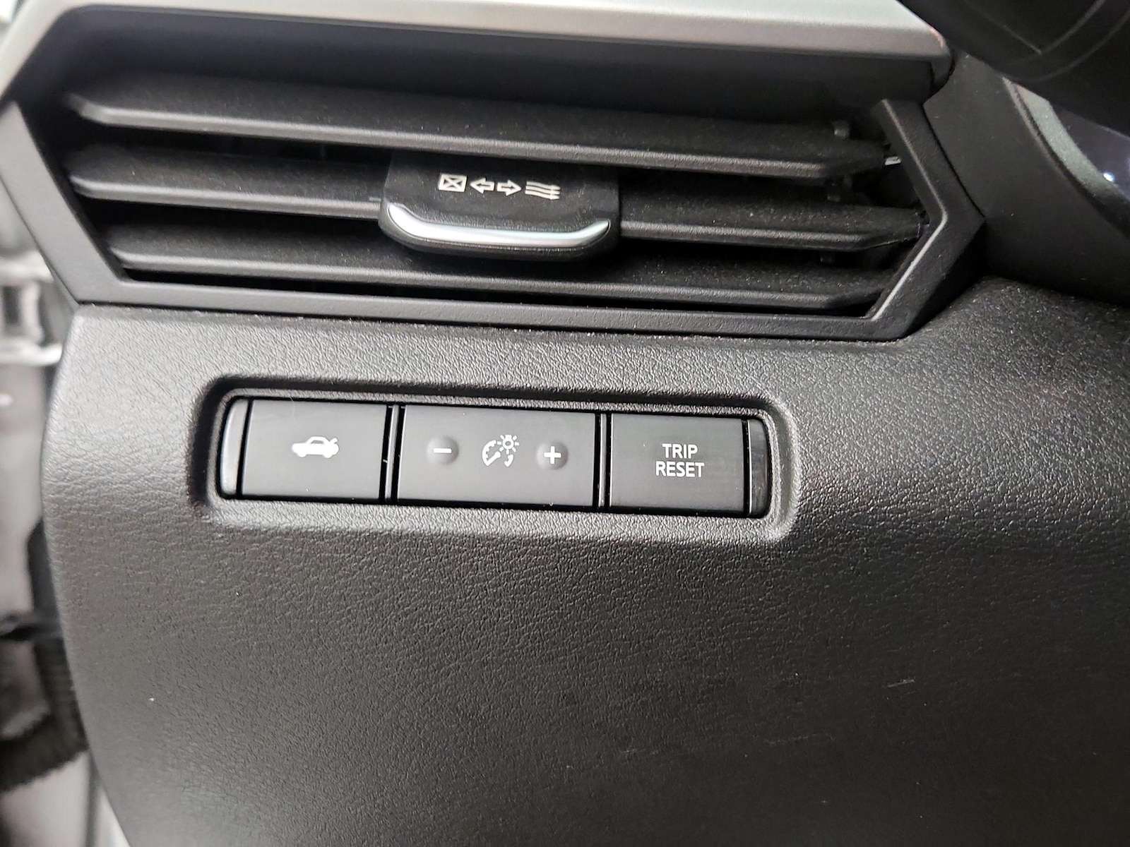 2023 Nissan Altima SV - Photo 14