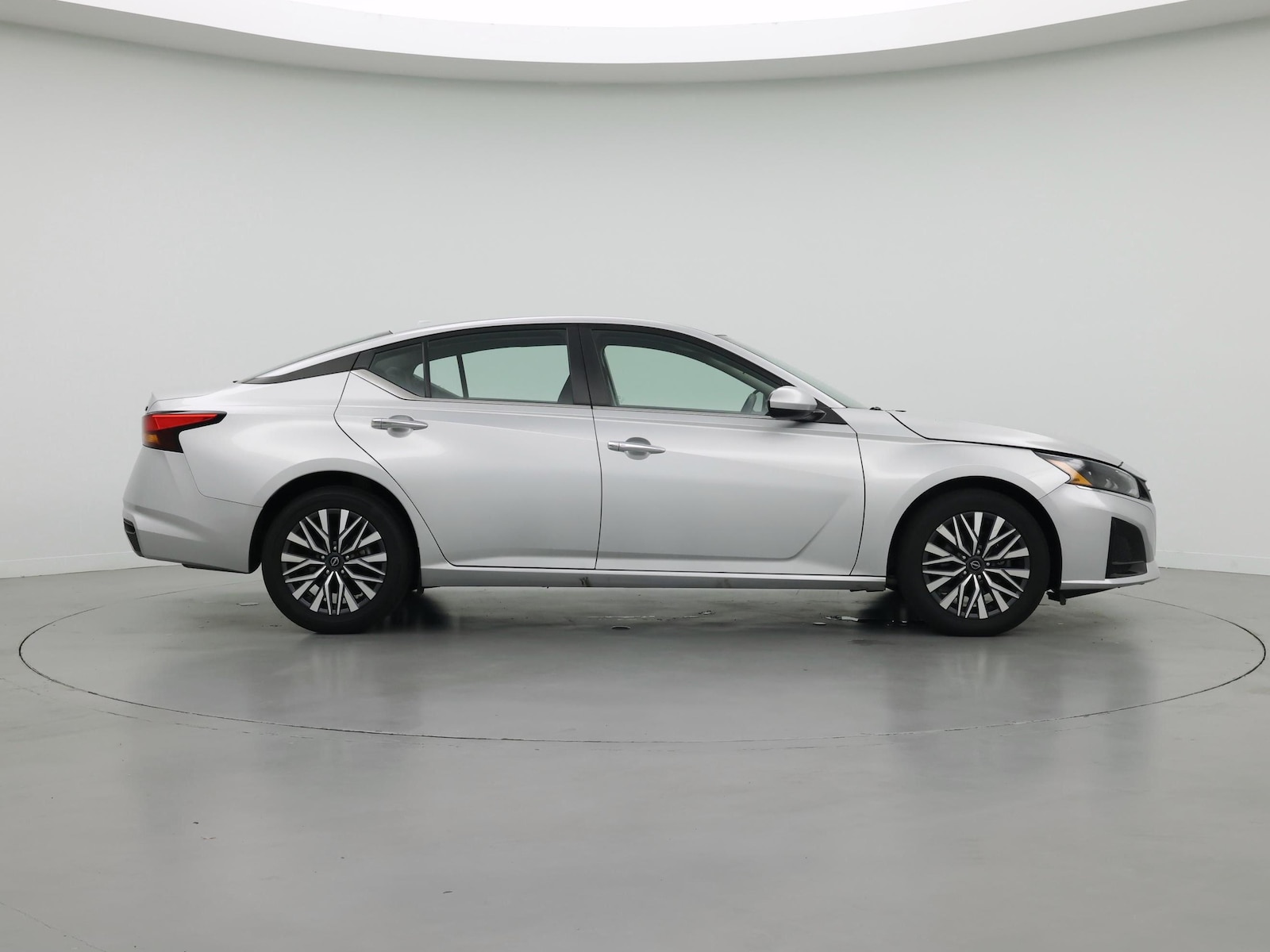 2023 Nissan Altima SV - Photo 8
