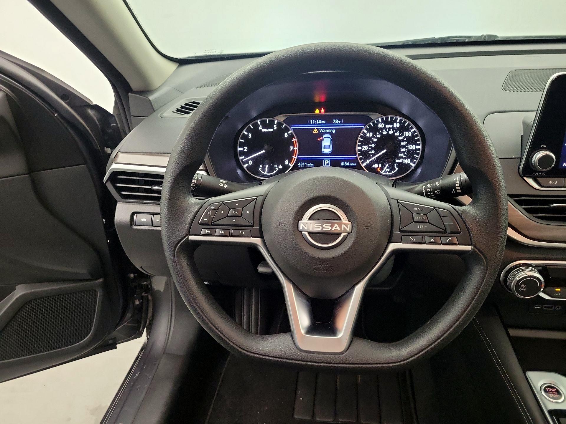 Thumbnail: 2023 Nissan Altima - 10
