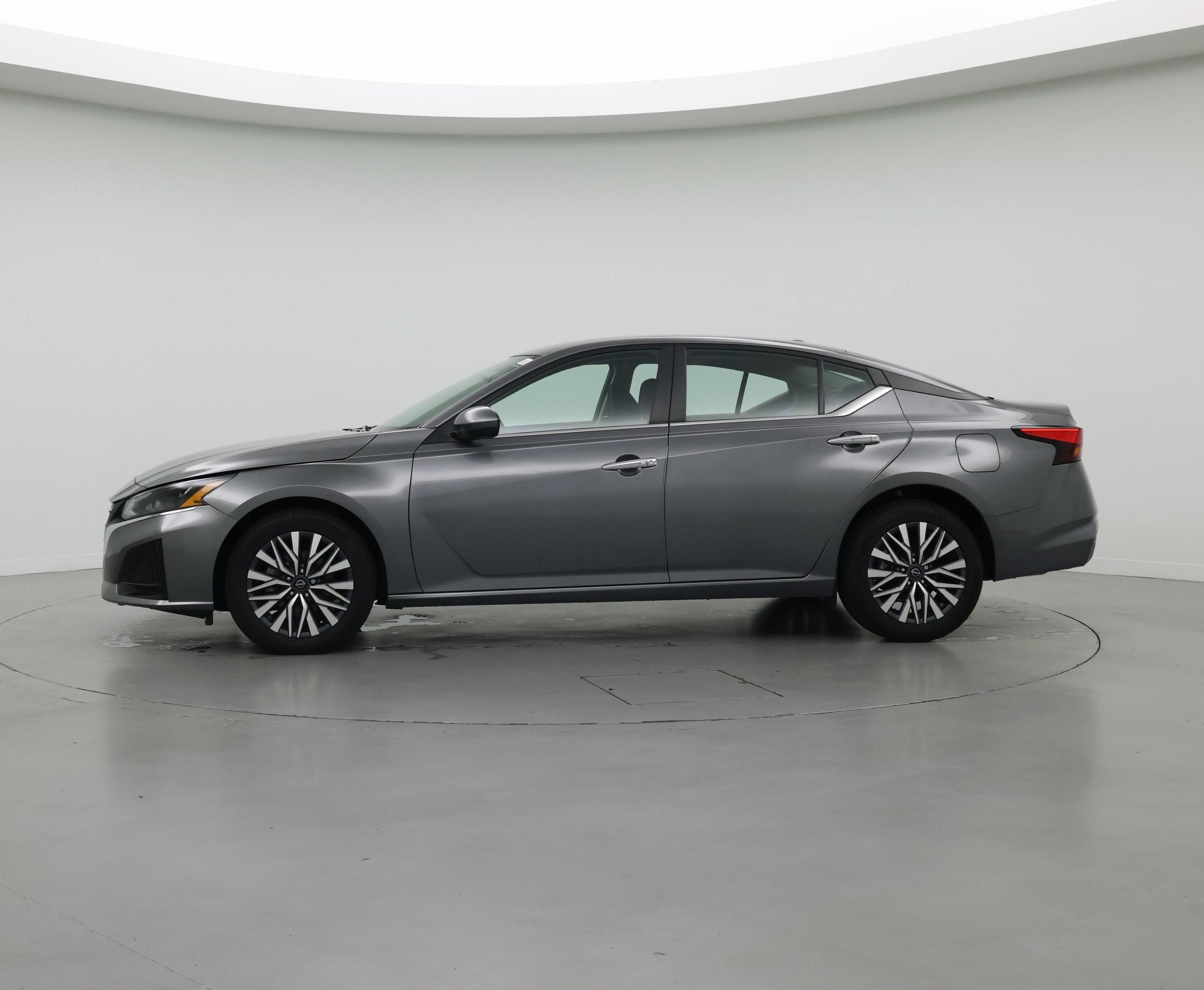 Thumbnail: 2023 Nissan Altima - 3