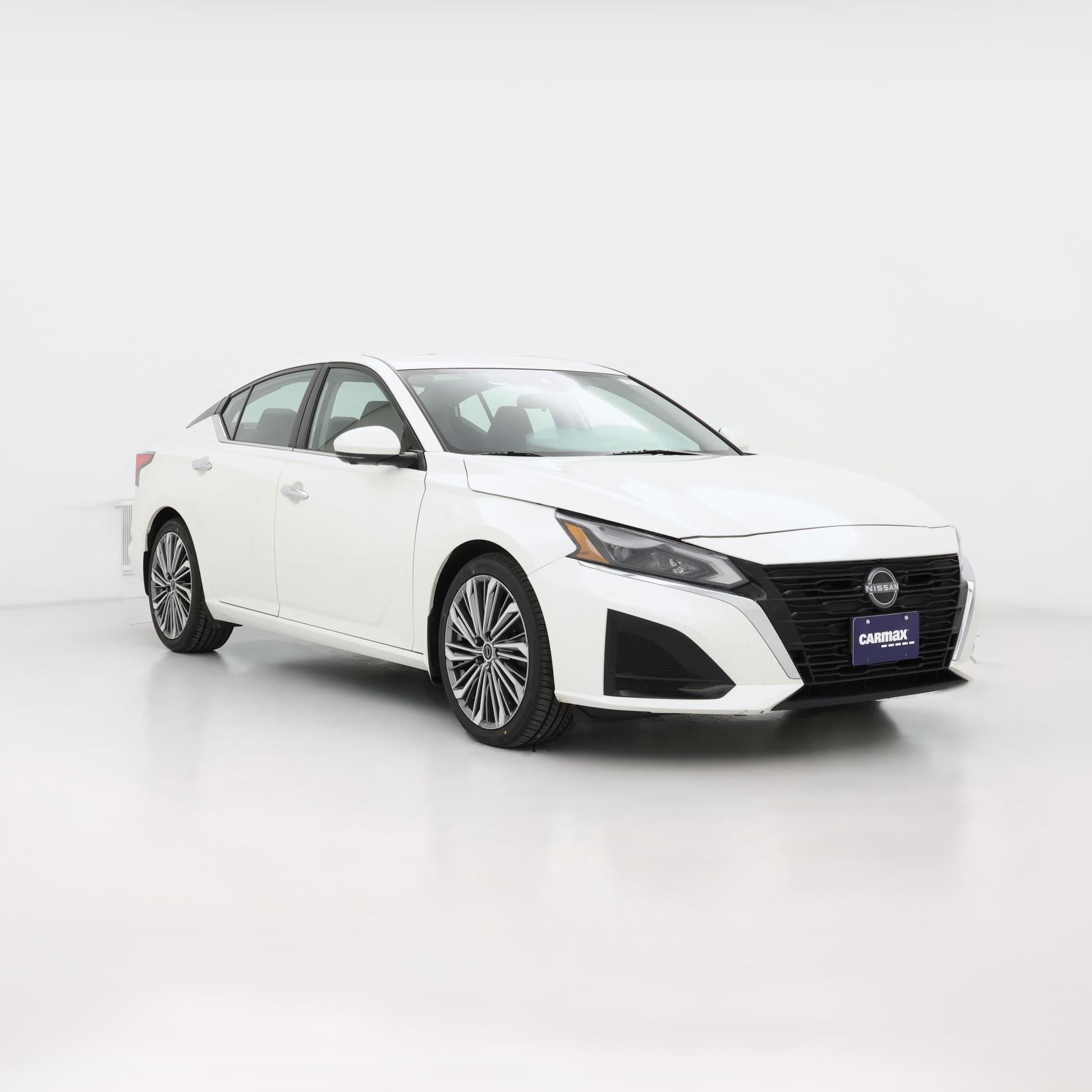 Thumbnail: 2023 Nissan Altima - 1