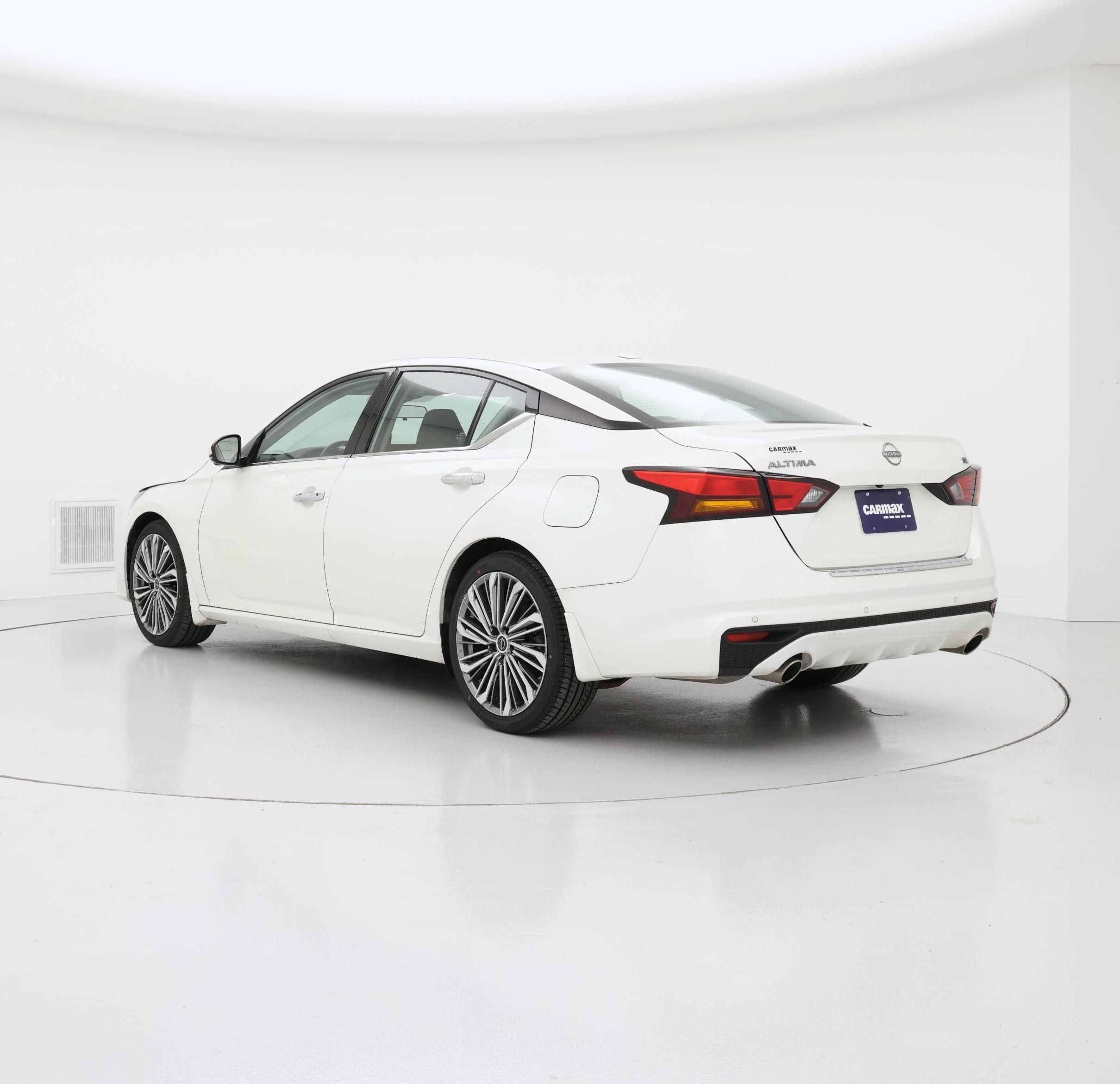 Thumbnail: 2023 Nissan Altima - 2