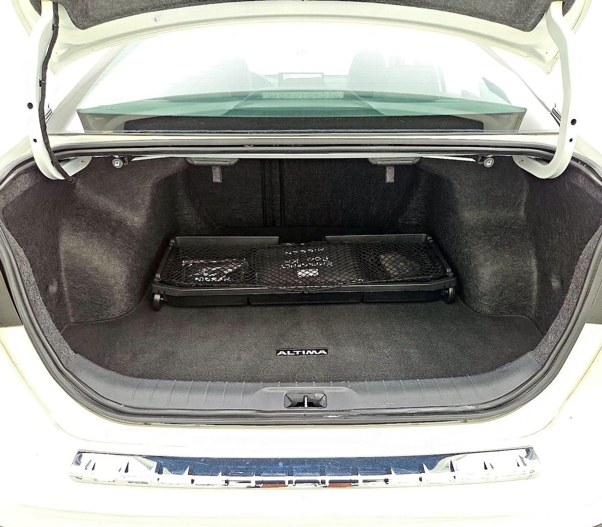 Trunk/Cargo (Seats Up)