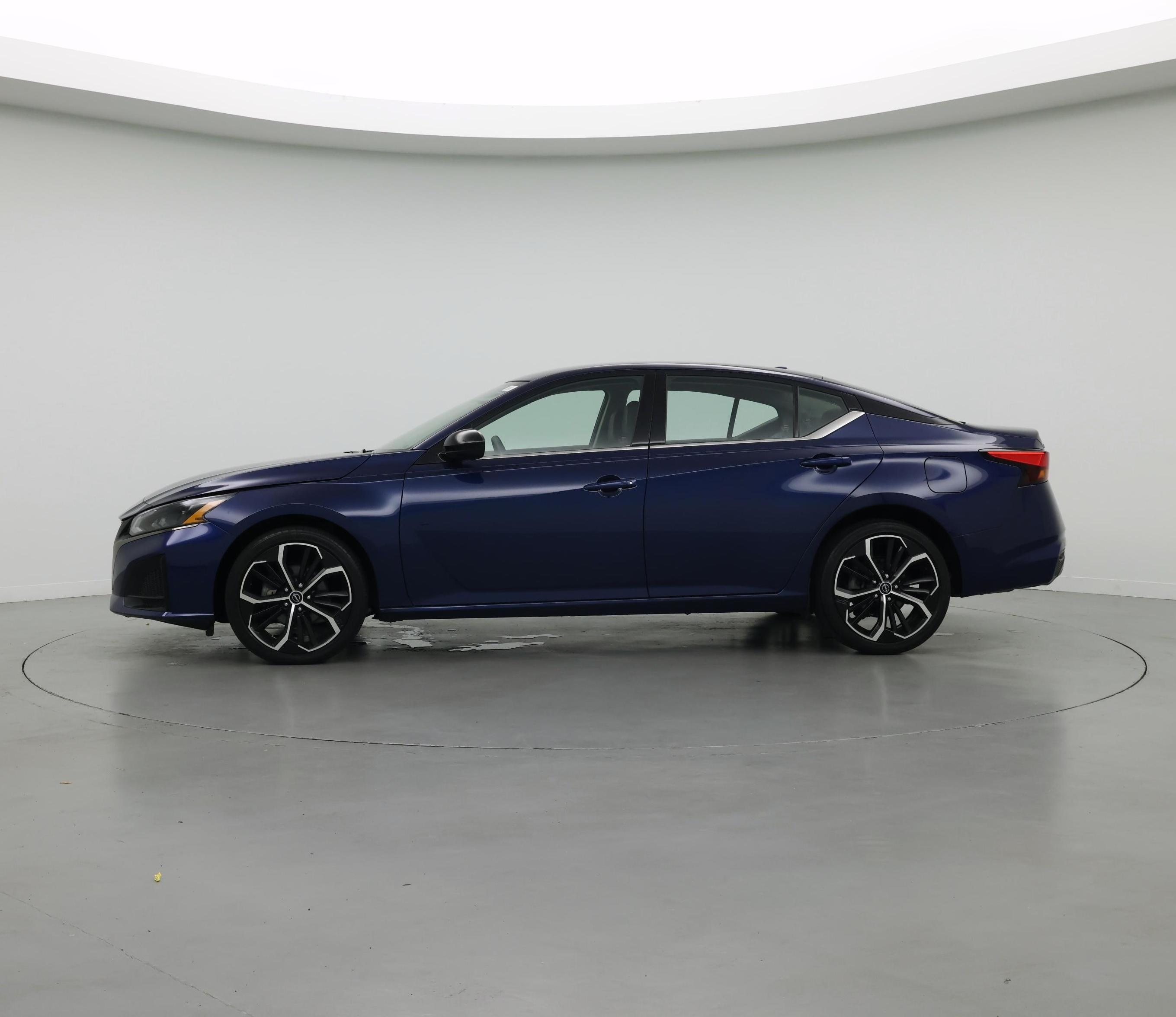 Thumbnail: 2023 Nissan Altima - 3