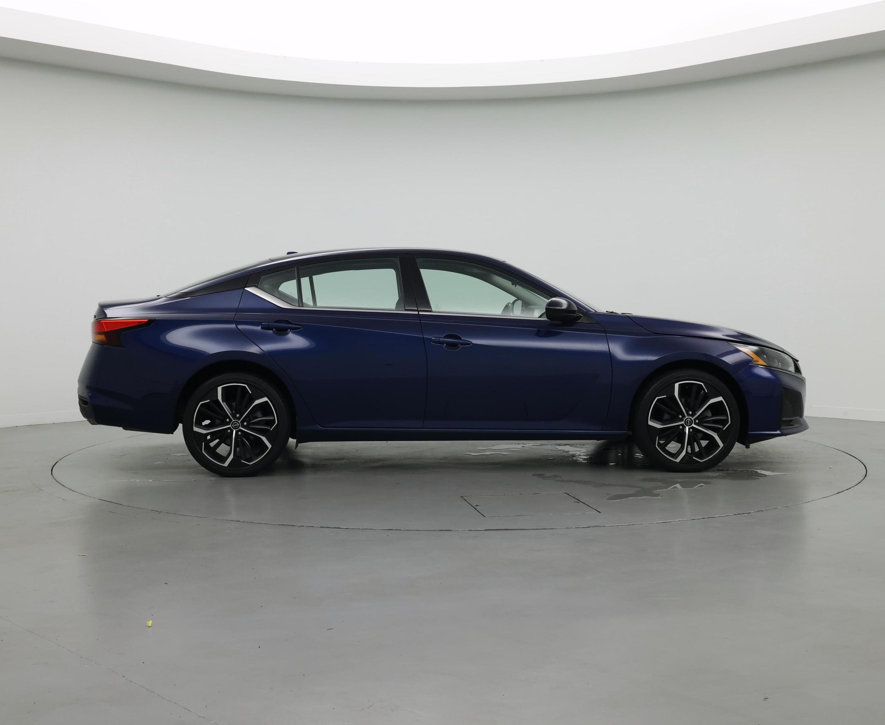 Thumbnail: 2023 Nissan Altima - 7