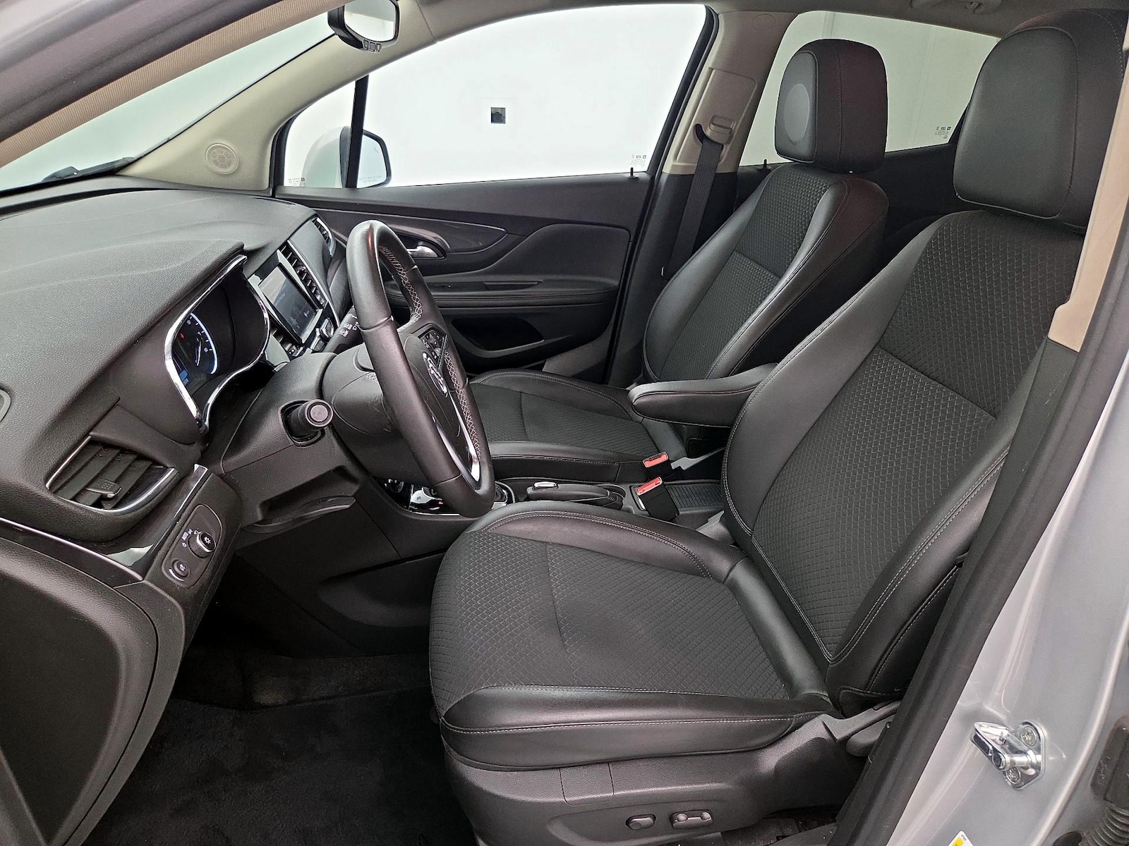 2022 Buick Encore Preferred - Photo 12