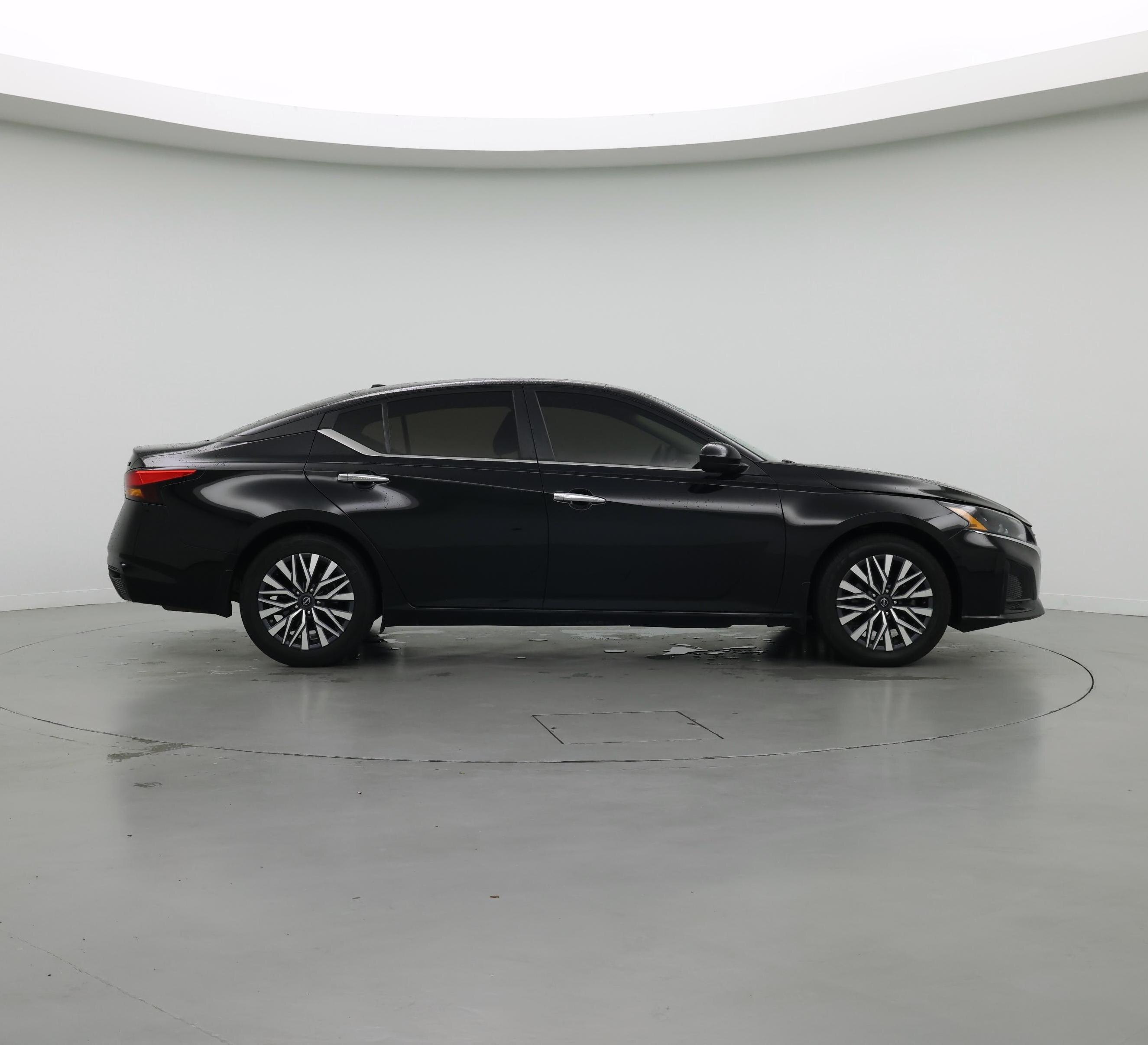 Thumbnail: 2023 Nissan Altima - 7