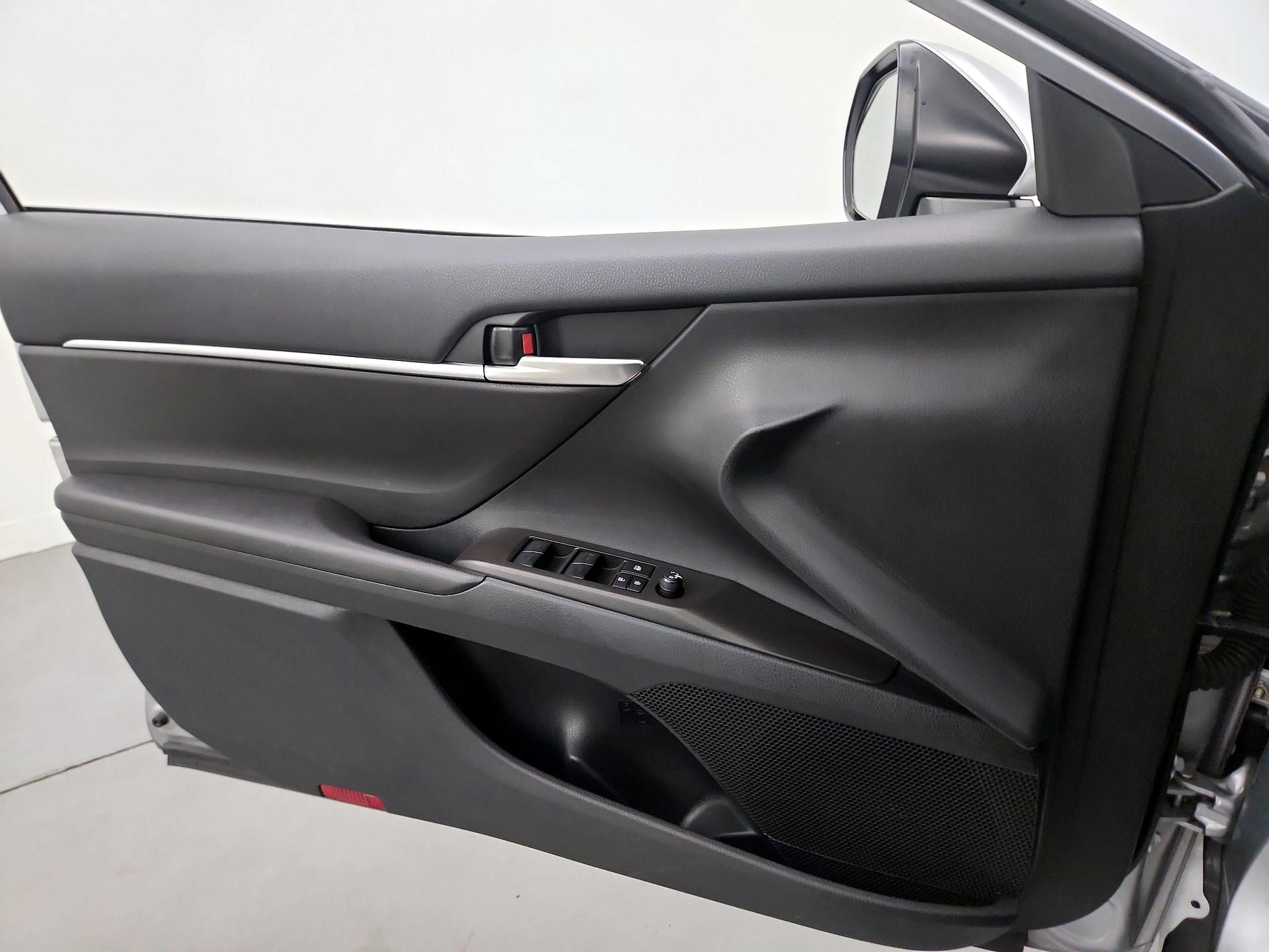 Thumbnail: 2023 Toyota Camry - 12