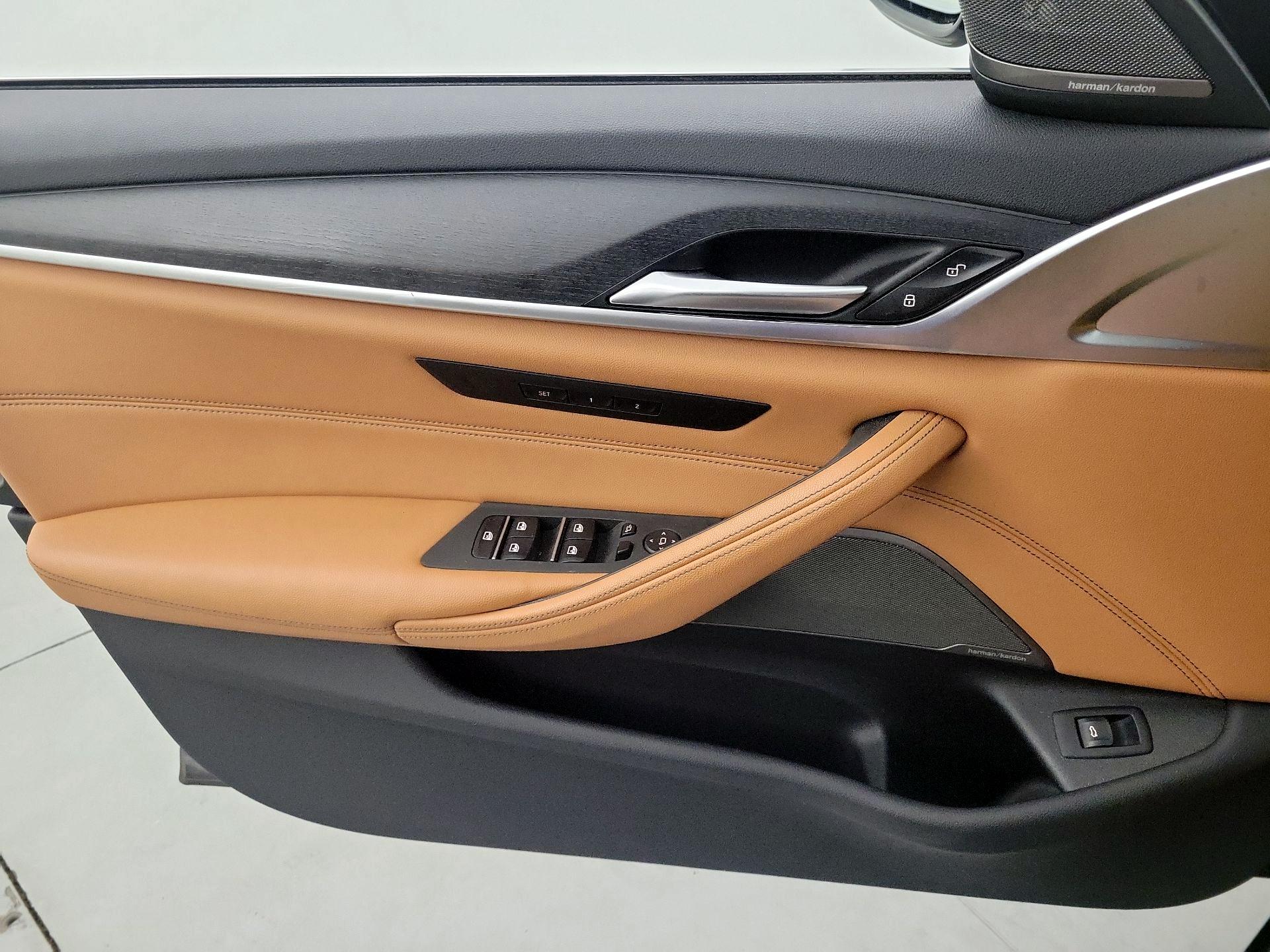 Thumbnail: 2023 BMW 5 Series - 12
