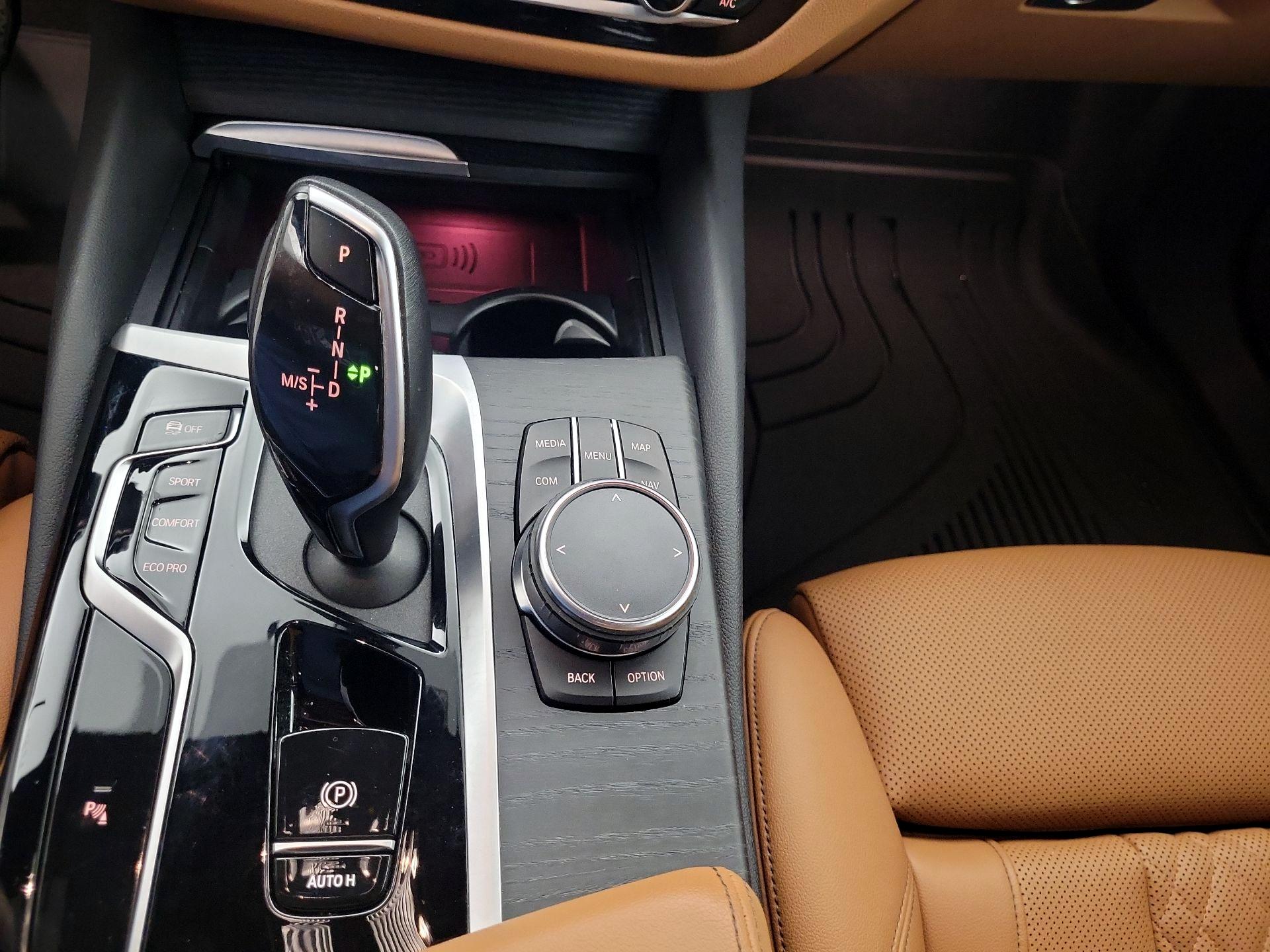 Thumbnail: 2023 BMW 5 Series - 18