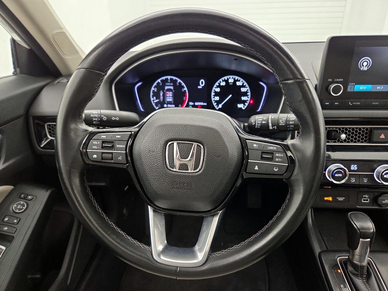 2022 Honda Civic Hatchback EX-L - Photo 11