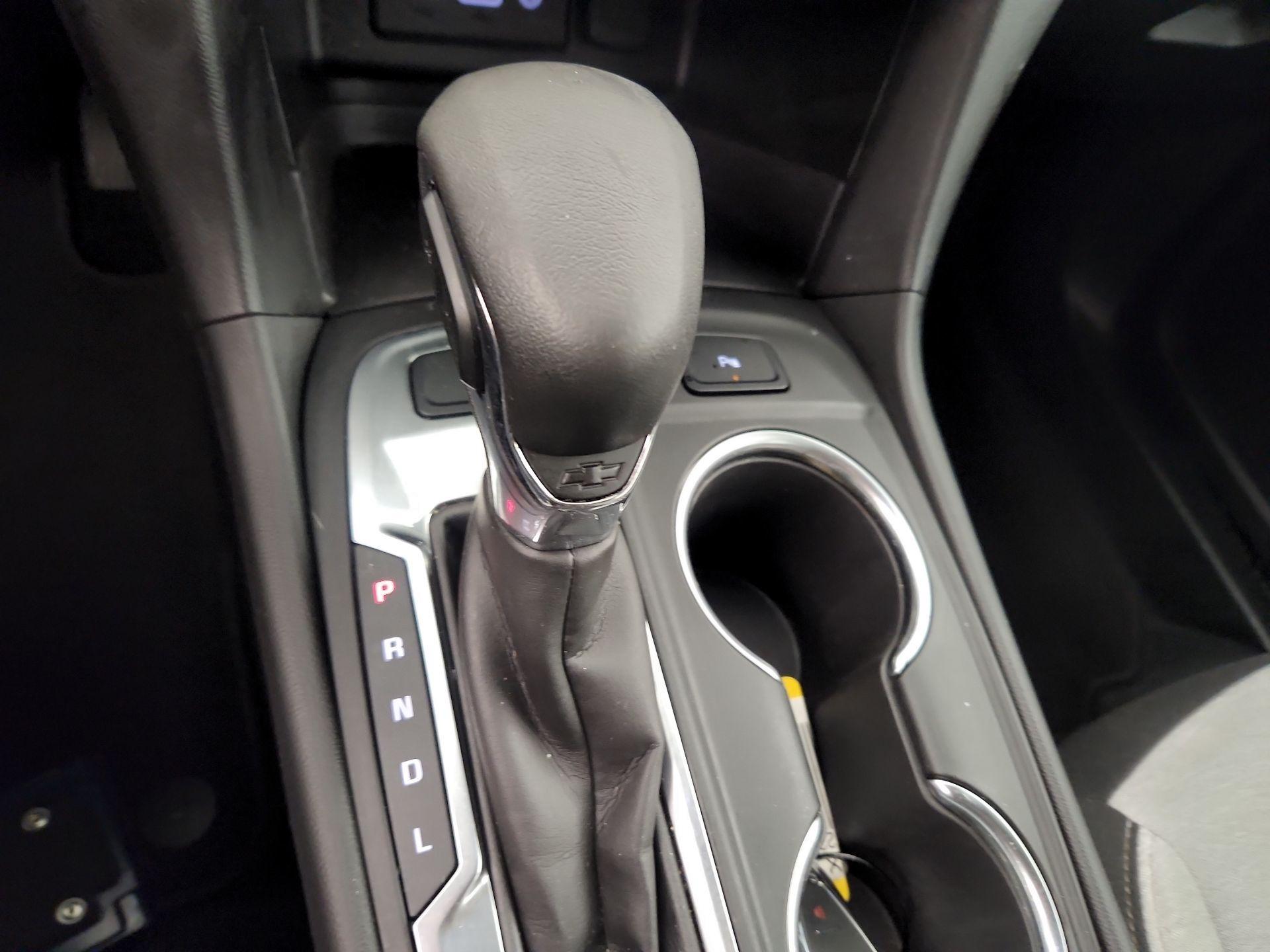 Thumbnail: 2022 Chevrolet Equinox - 16