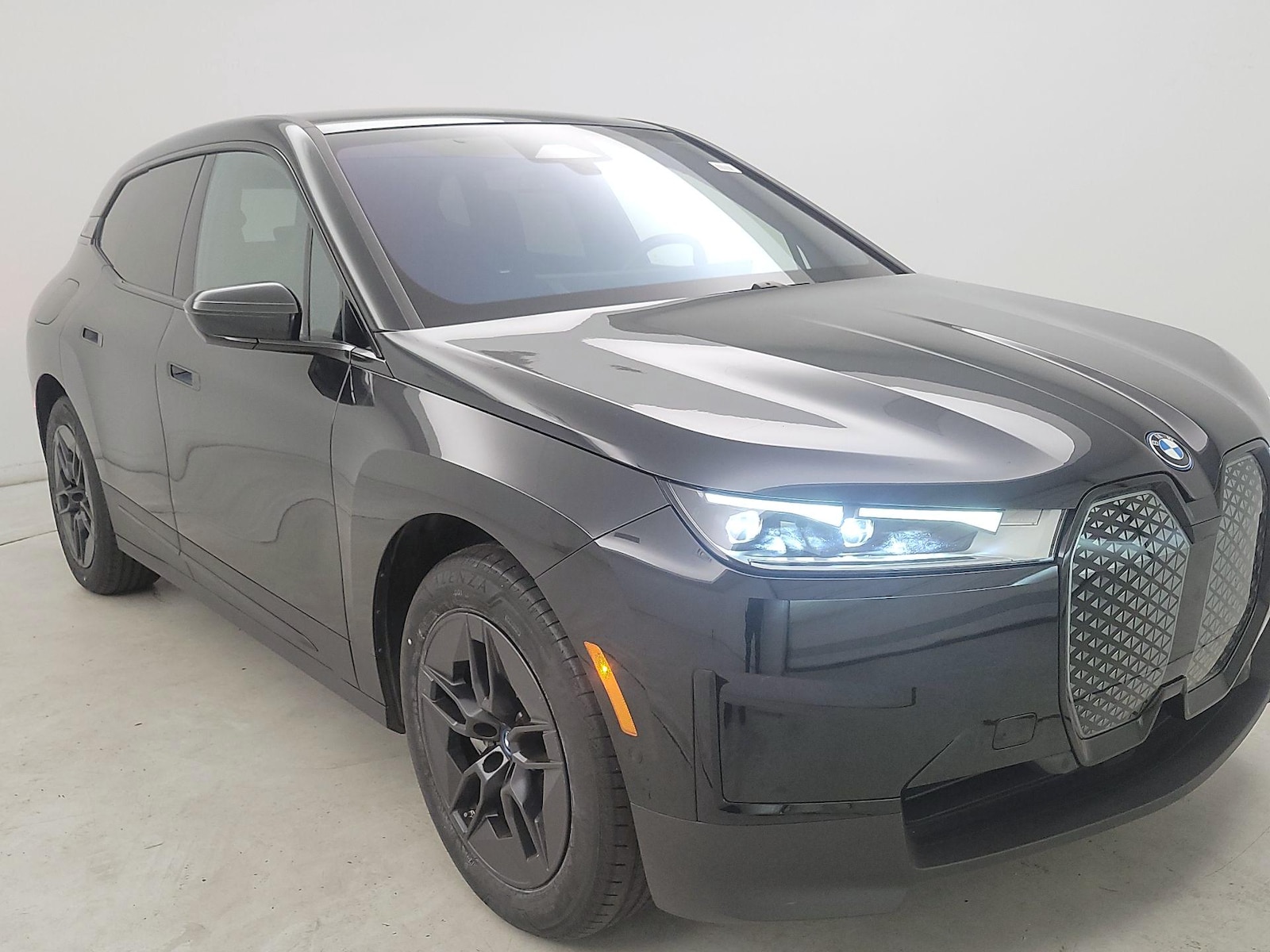 2023 BMW iX