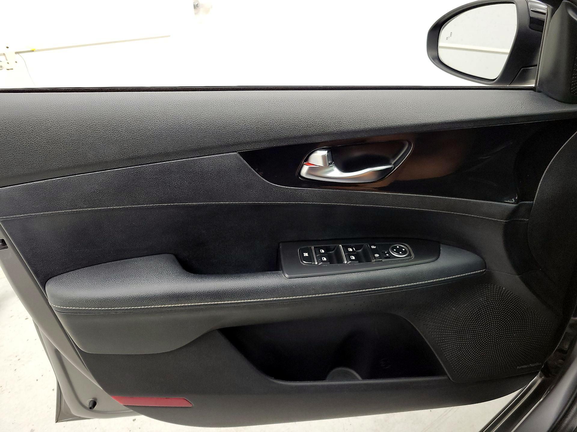 Thumbnail: 2024 Kia Forte - 12