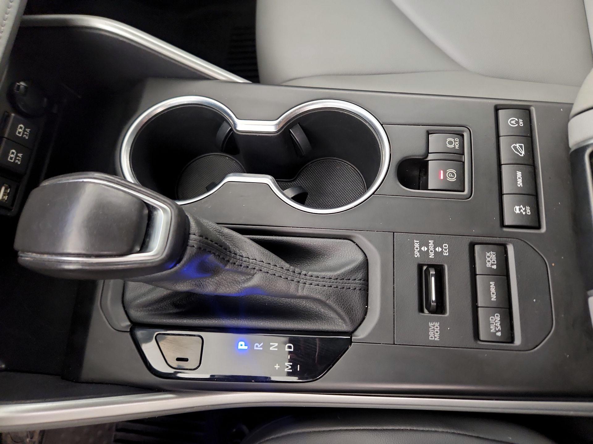 Thumbnail: 2021 Toyota Highlander - 17
