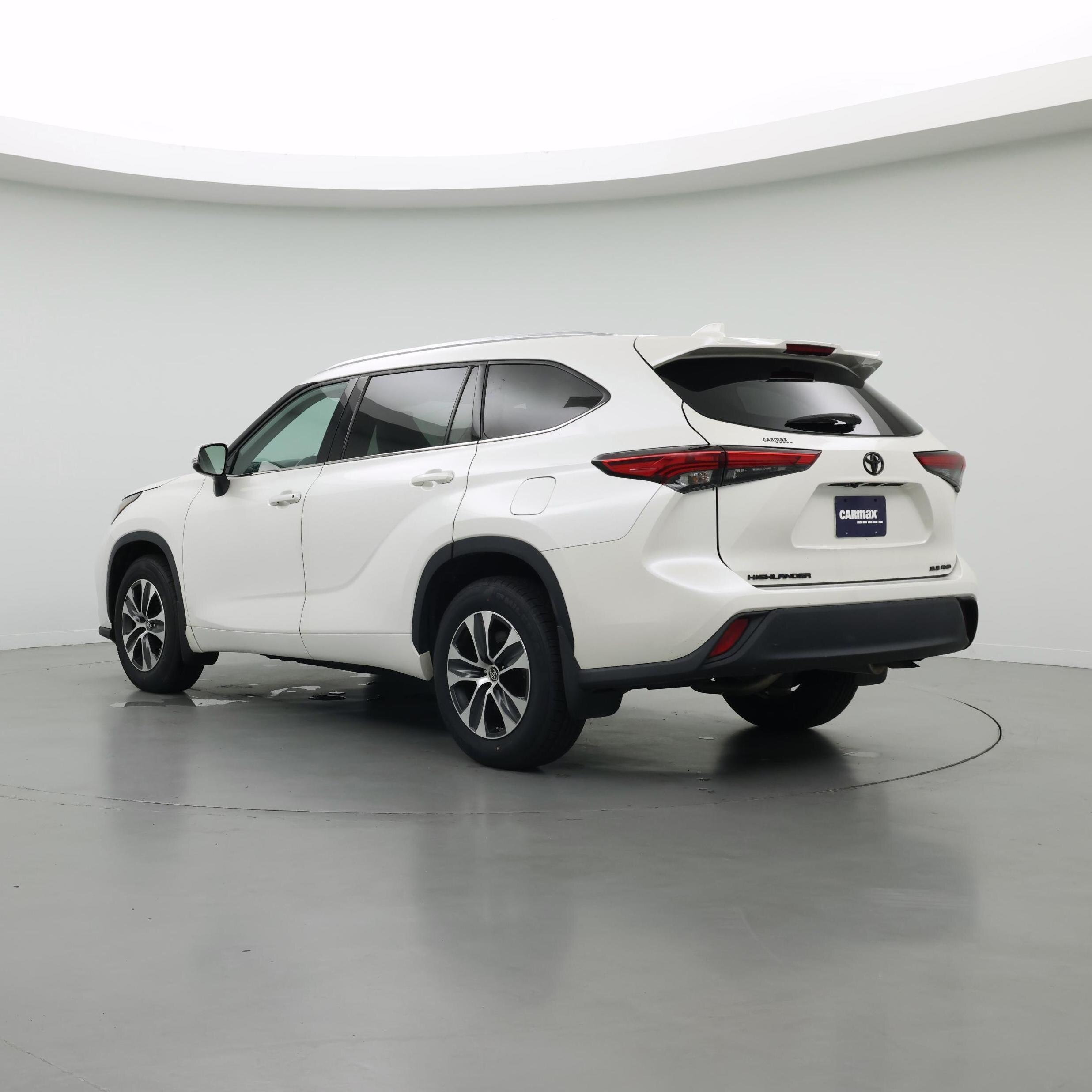 Thumbnail: 2021 Toyota Highlander - 2