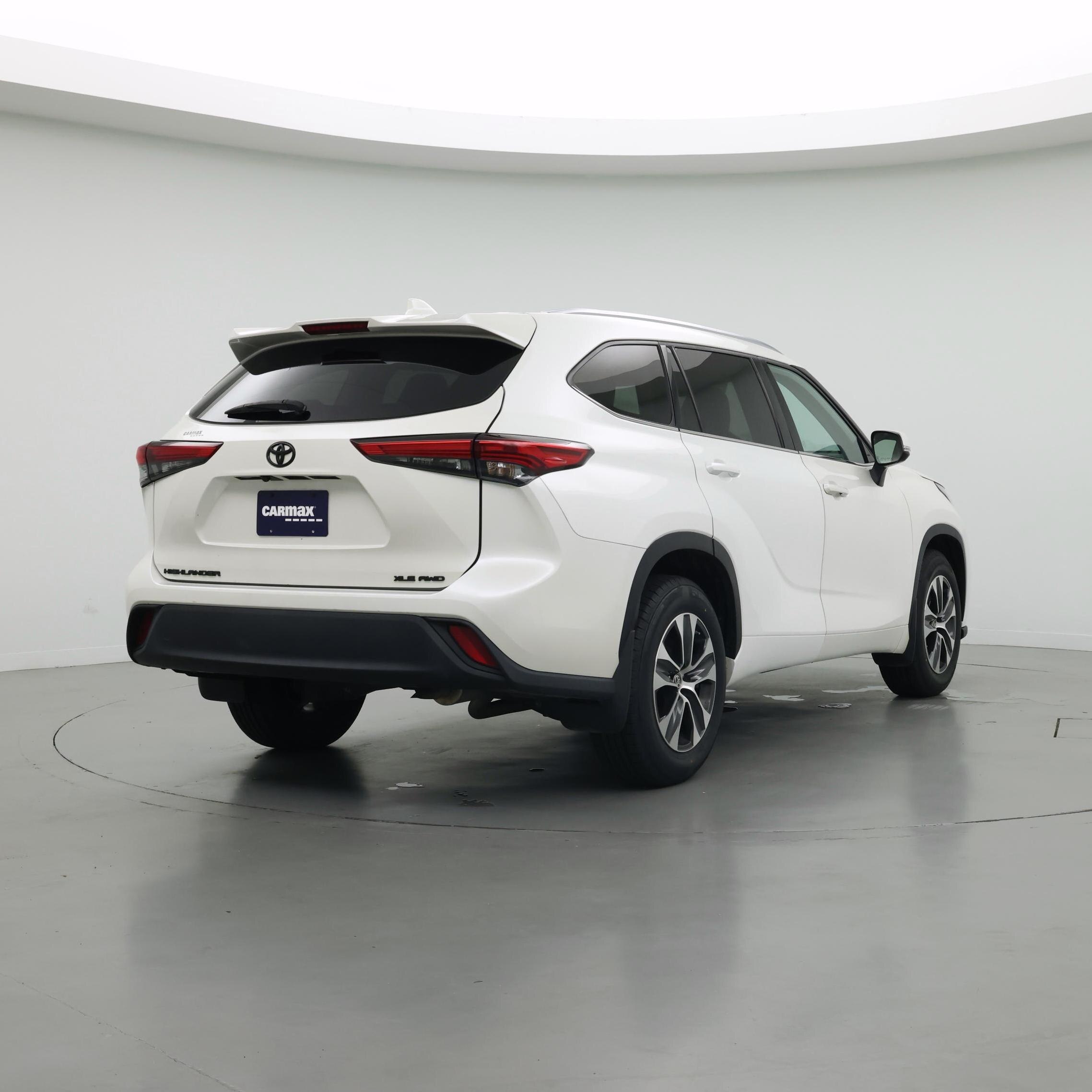 Thumbnail: 2021 Toyota Highlander - 8