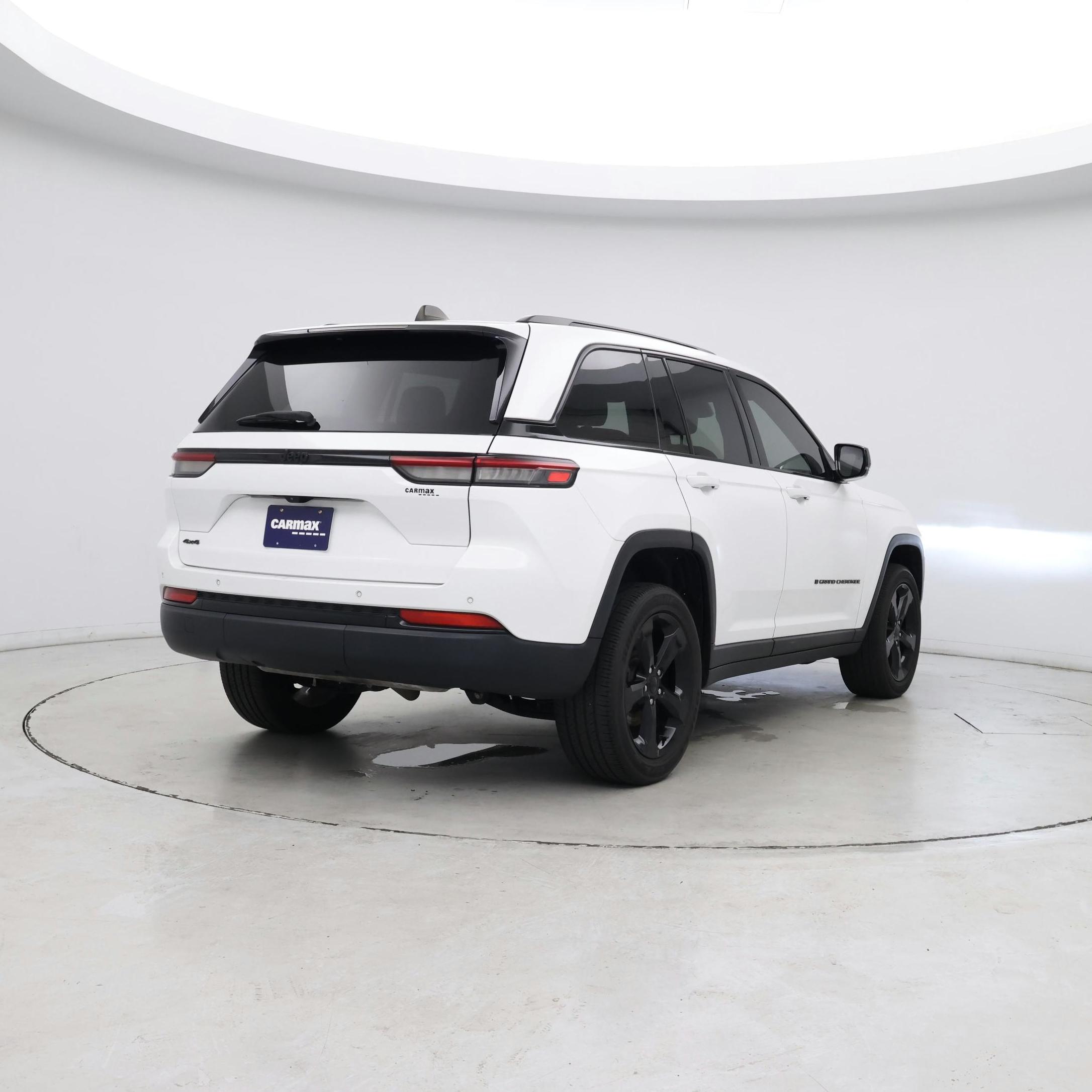 Thumbnail: 2023 Jeep Grand Cherokee - 8