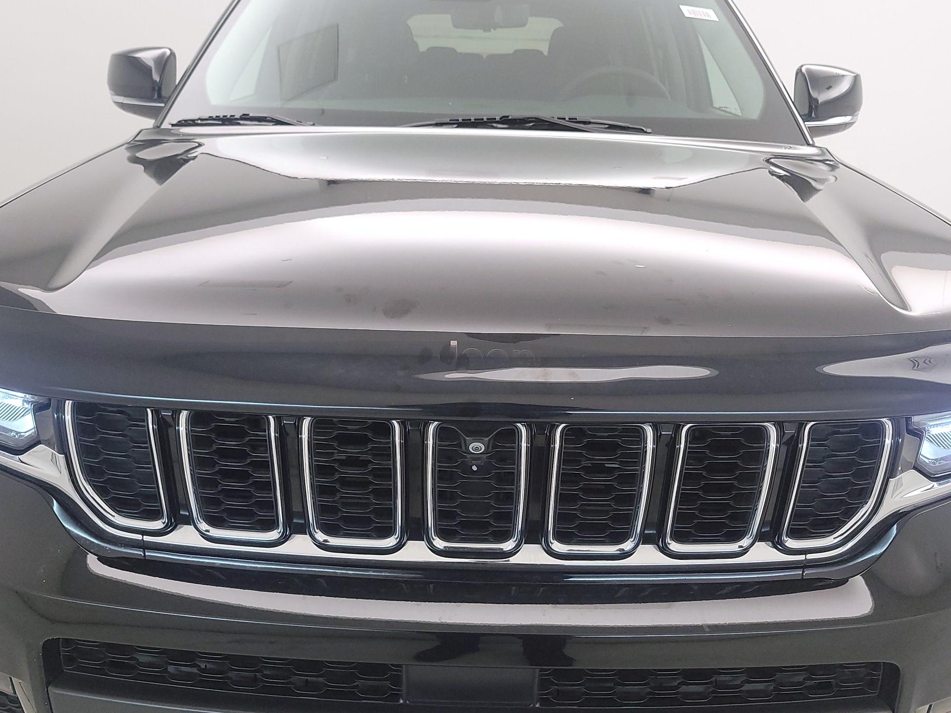 Thumbnail: 2023 Jeep Grand Cherokee L - 2