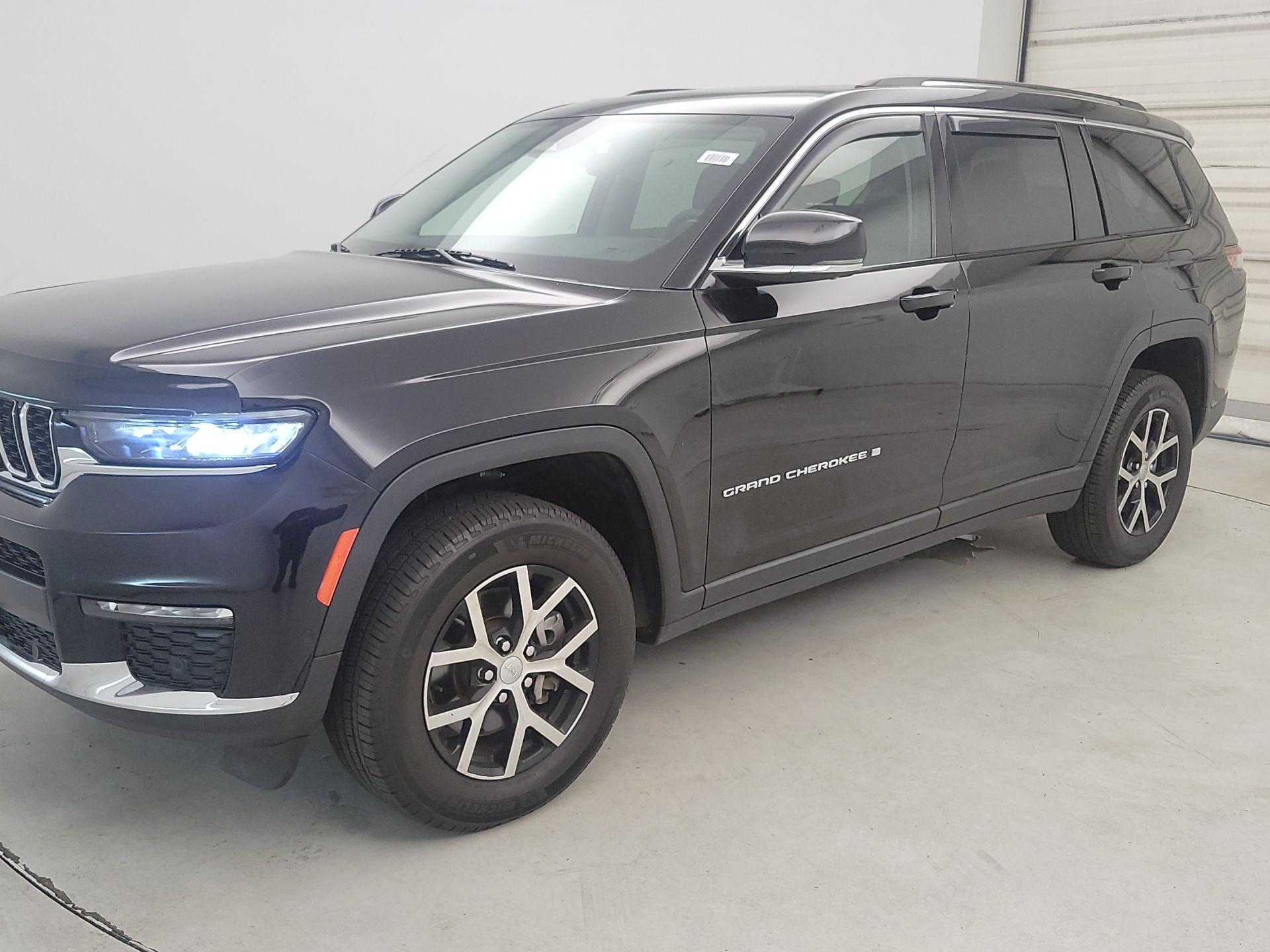Thumbnail: 2023 Jeep Grand Cherokee L - 3
