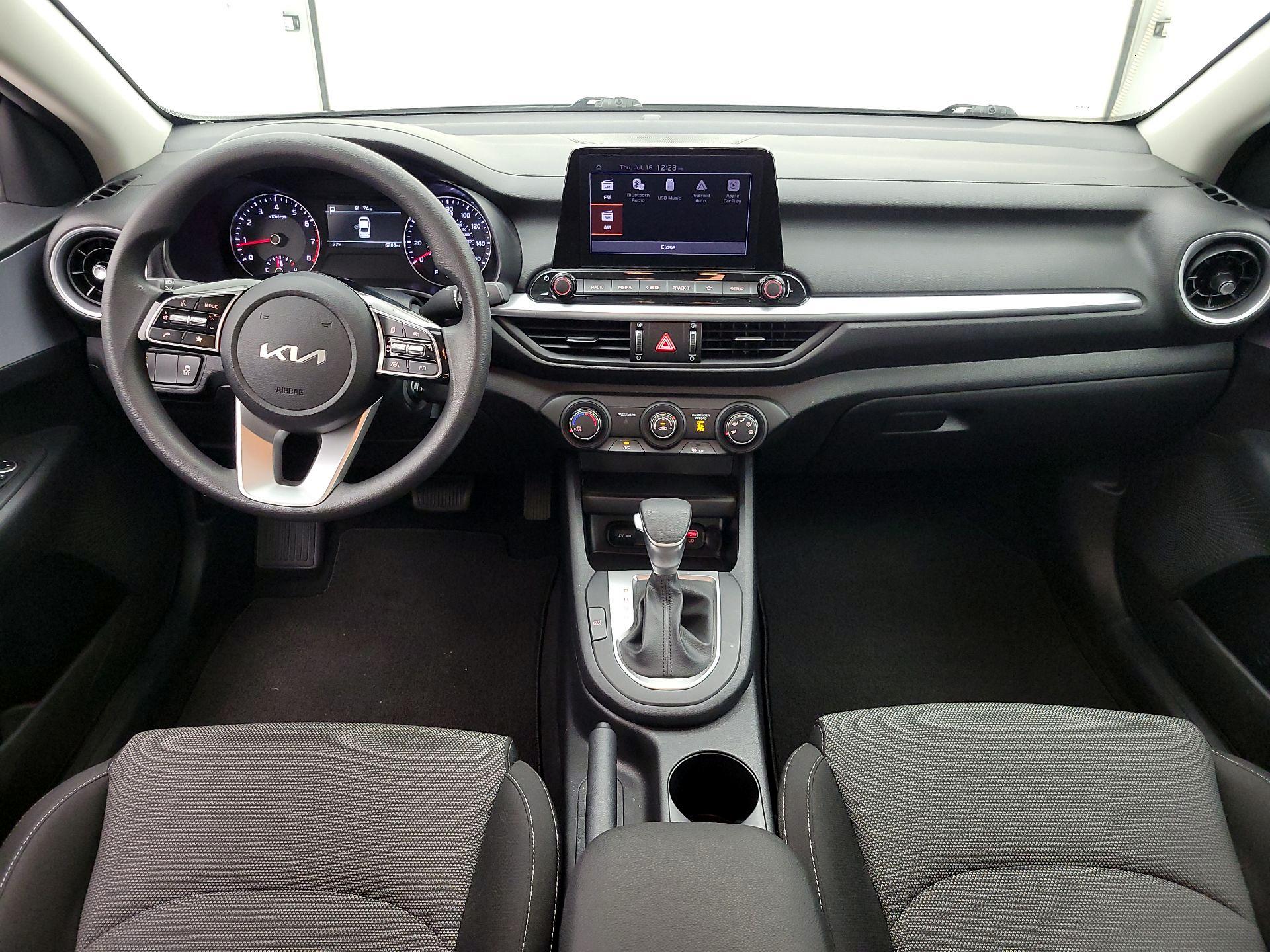 Thumbnail: 2024 Kia Forte - 9