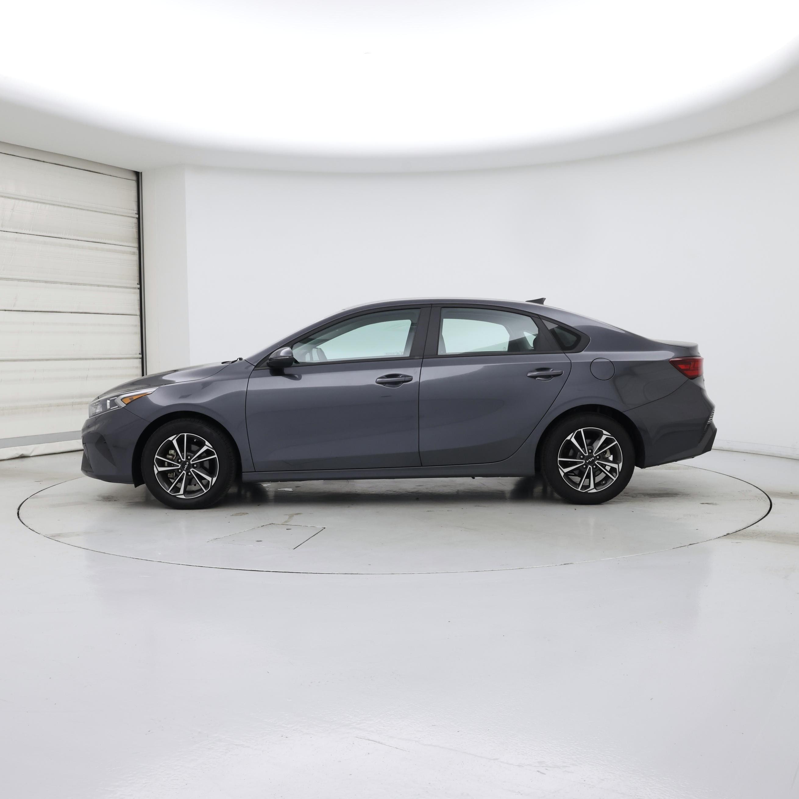 Thumbnail: 2024 Kia Forte - 3