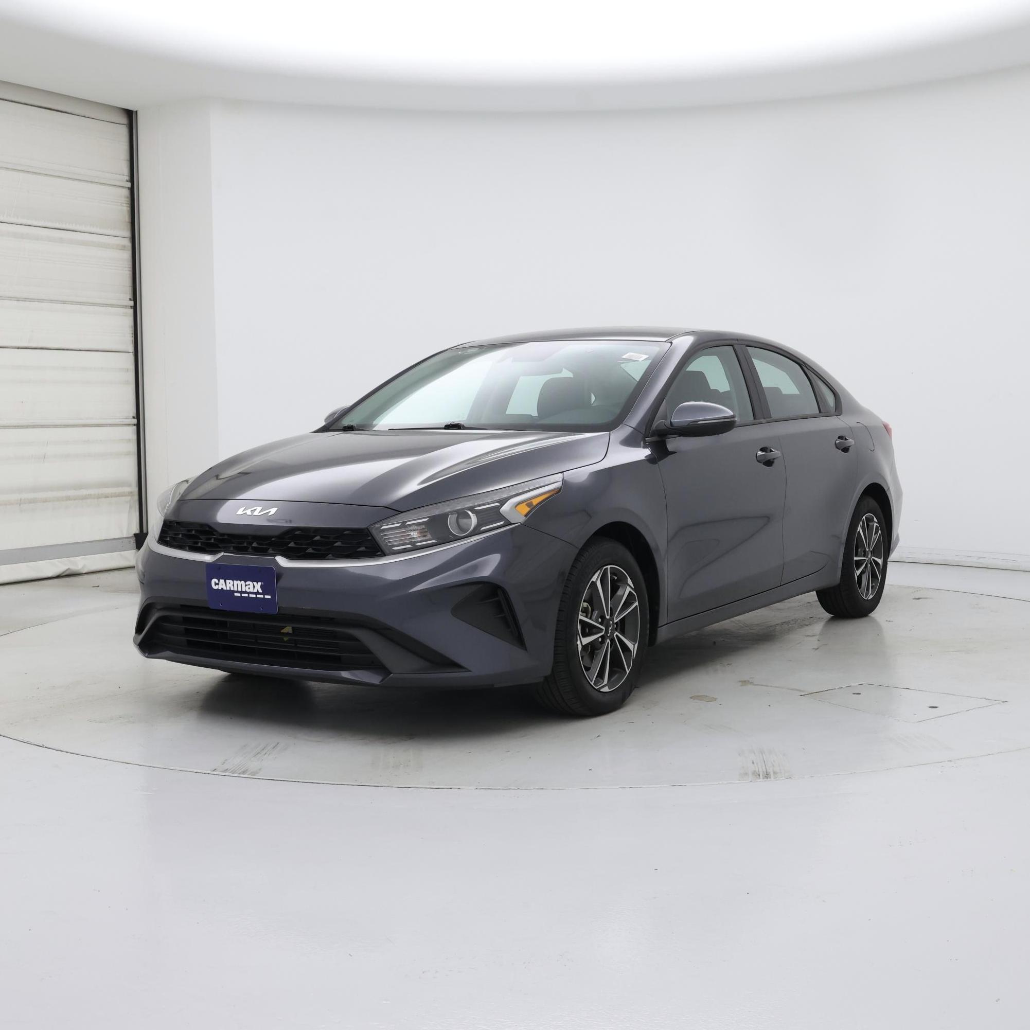 Thumbnail: 2024 Kia Forte - 4