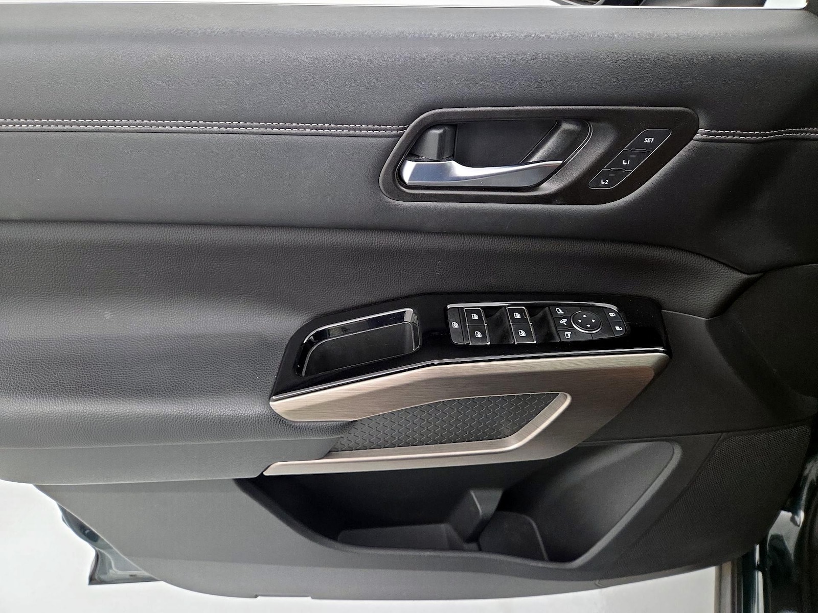 2023 Nissan Pathfinder Platinum - Photo 13