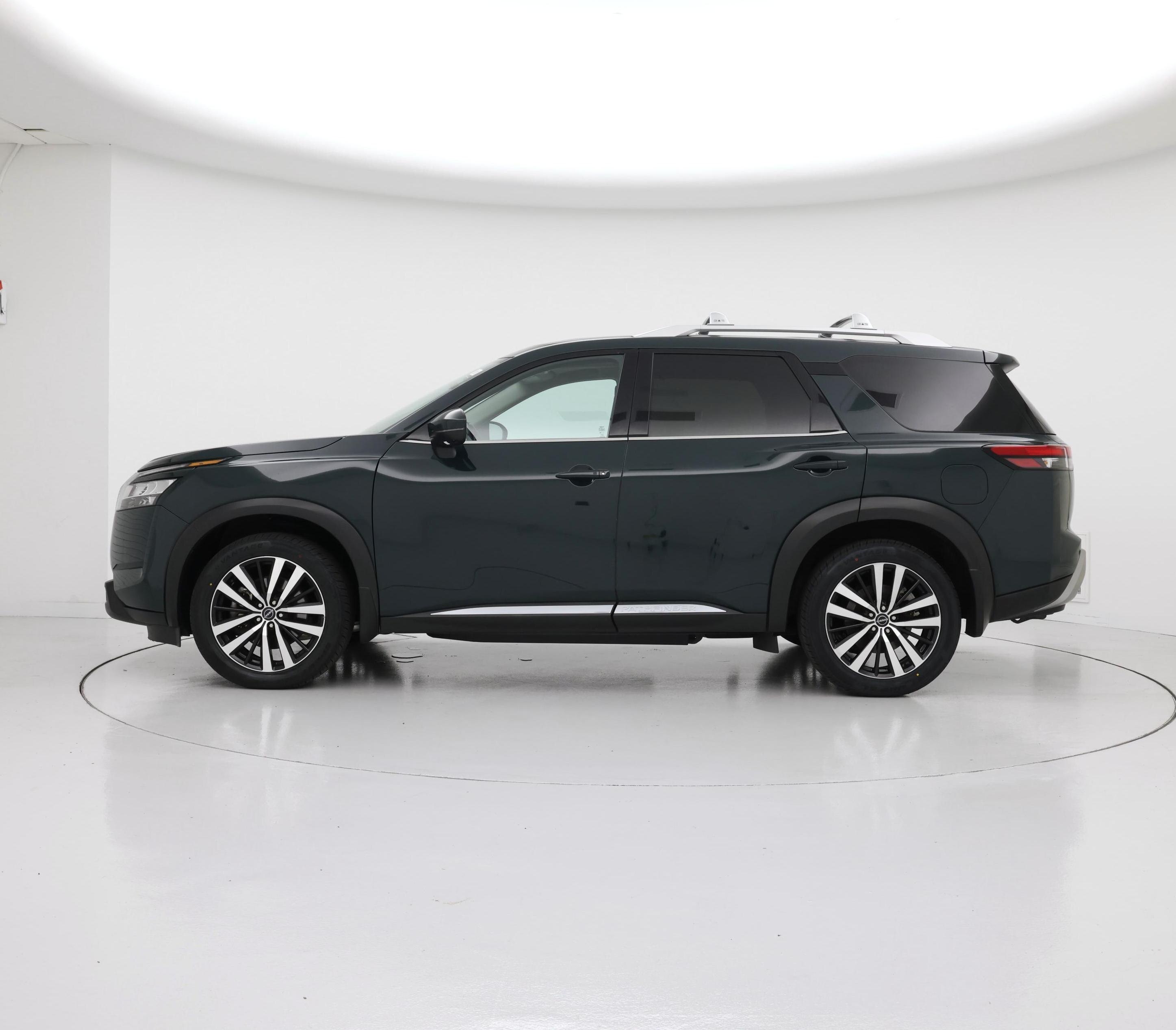 Thumbnail: 2023 Nissan Pathfinder - 3