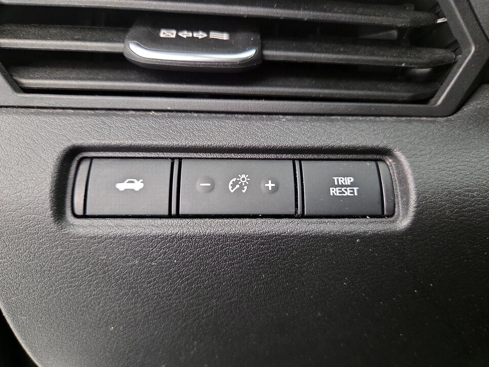2023 Nissan Altima SV - Photo 14