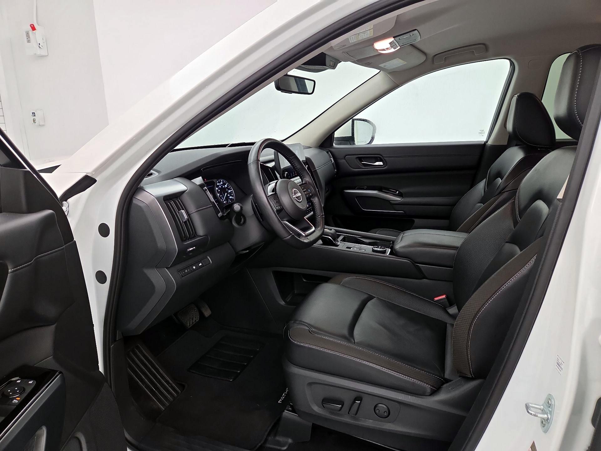 Thumbnail: 2024 Nissan Pathfinder - 11