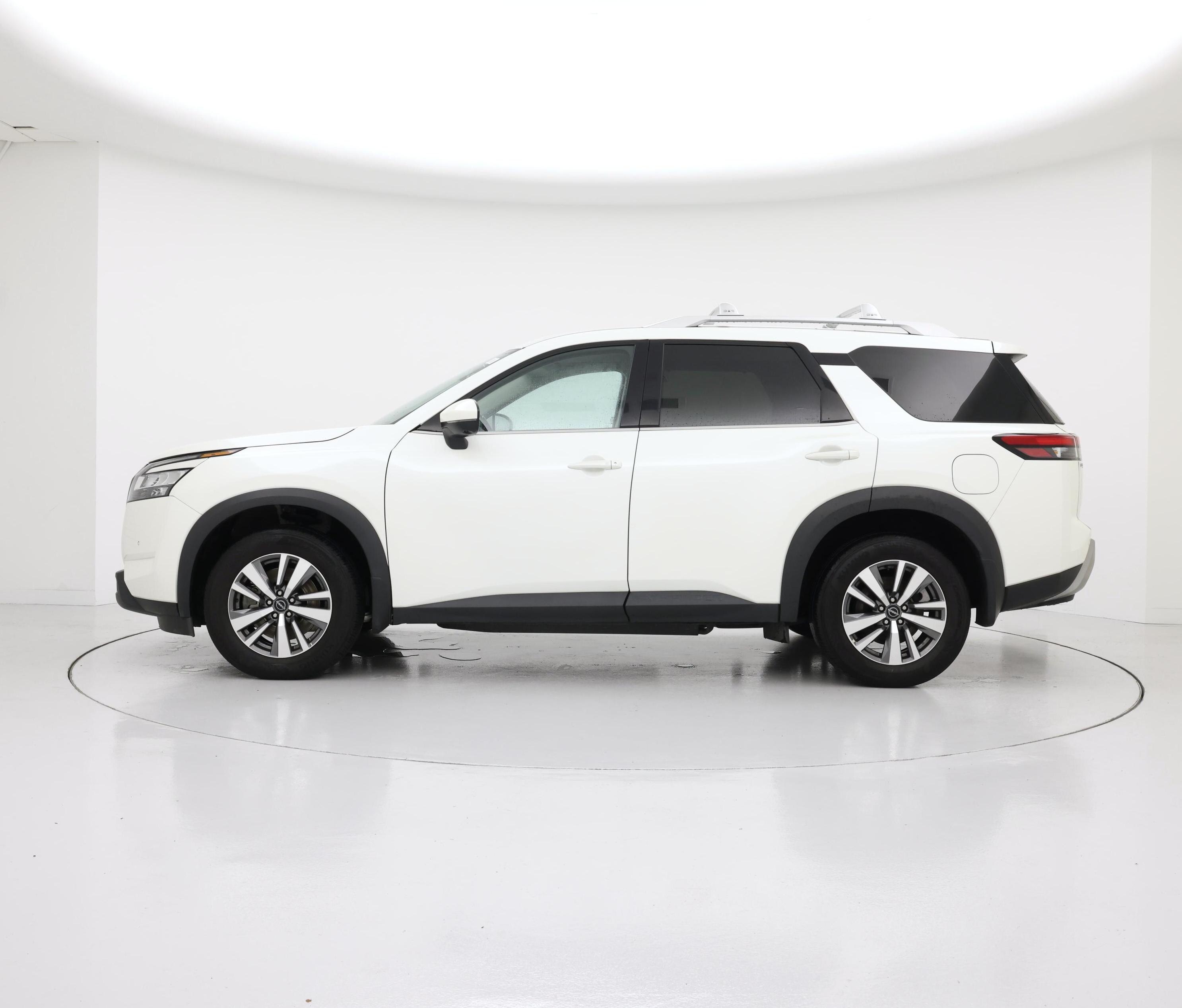 Thumbnail: 2024 Nissan Pathfinder - 3