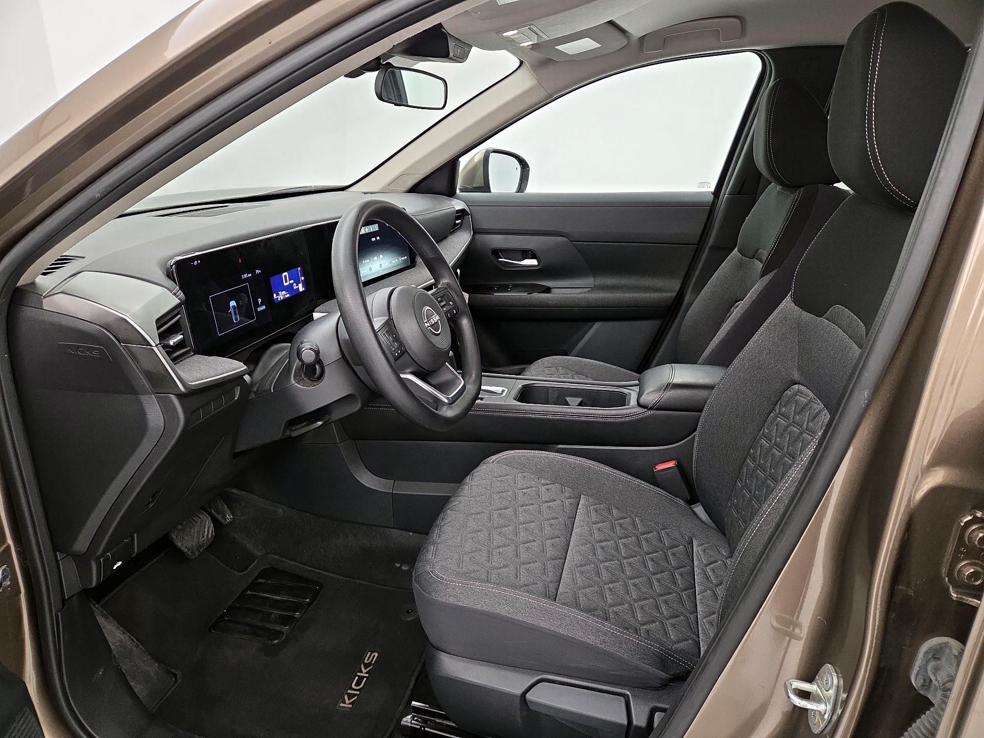 Thumbnail: 2025 Nissan Kicks - 11