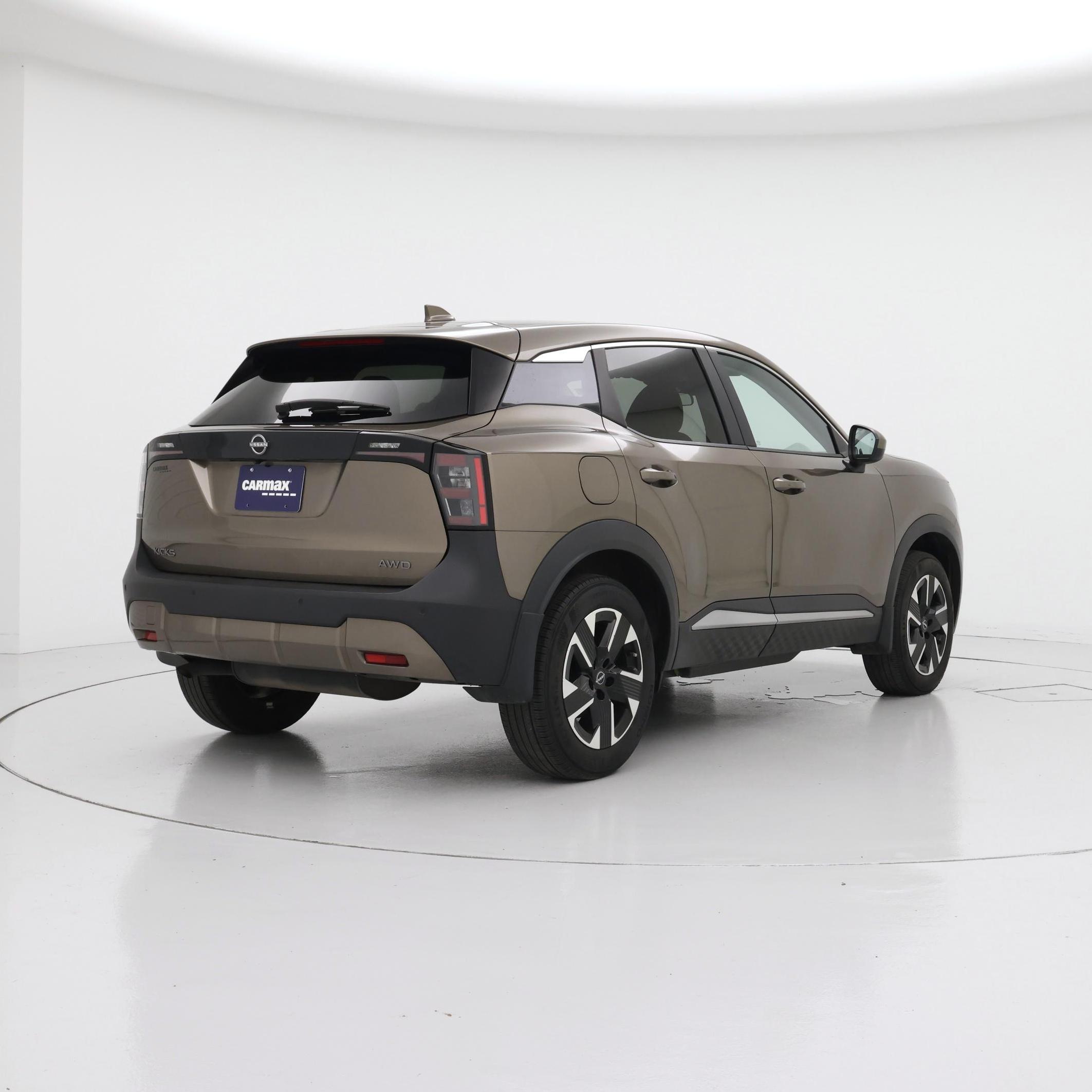 Thumbnail: 2025 Nissan Kicks - 8