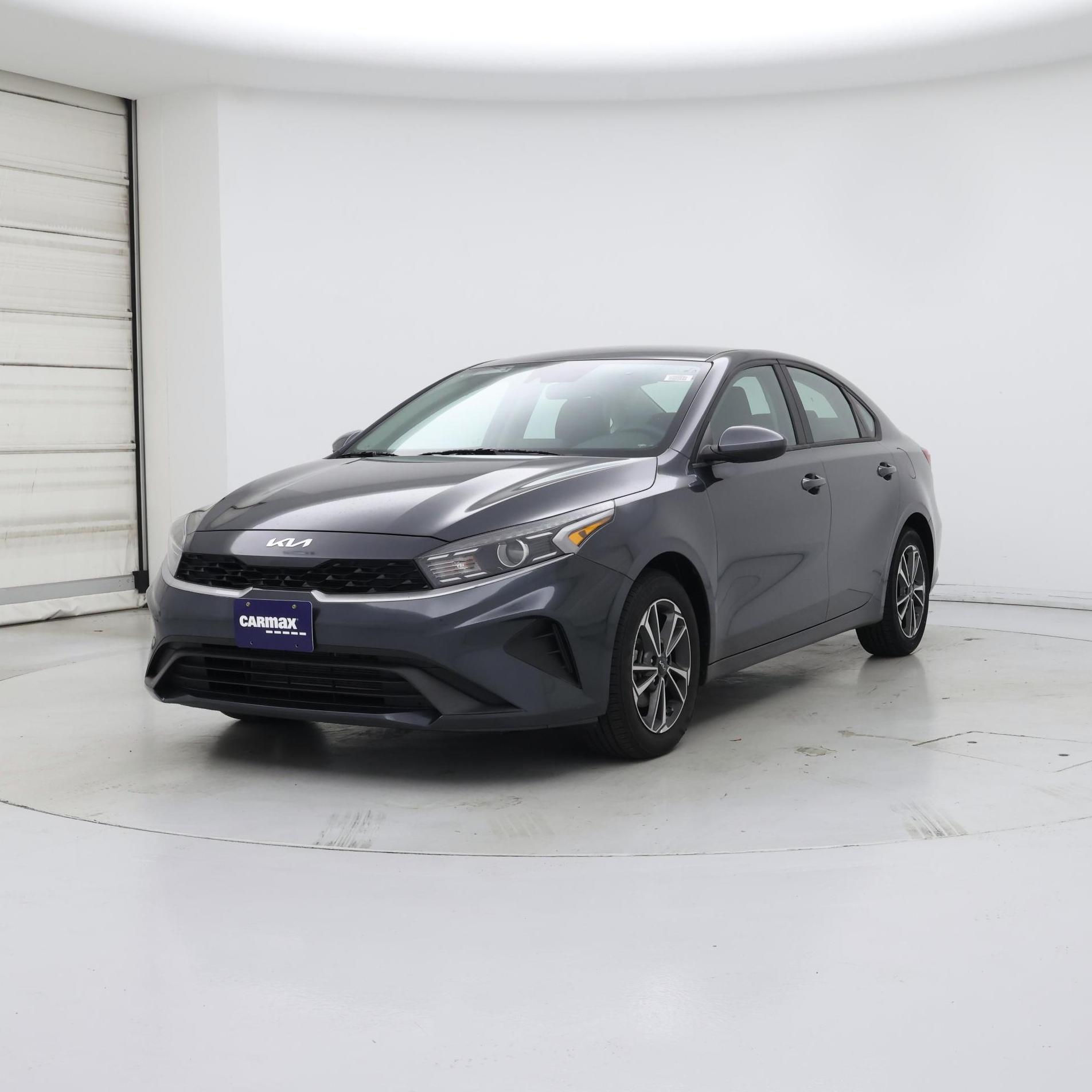 Thumbnail: 2024 Kia Forte - 4