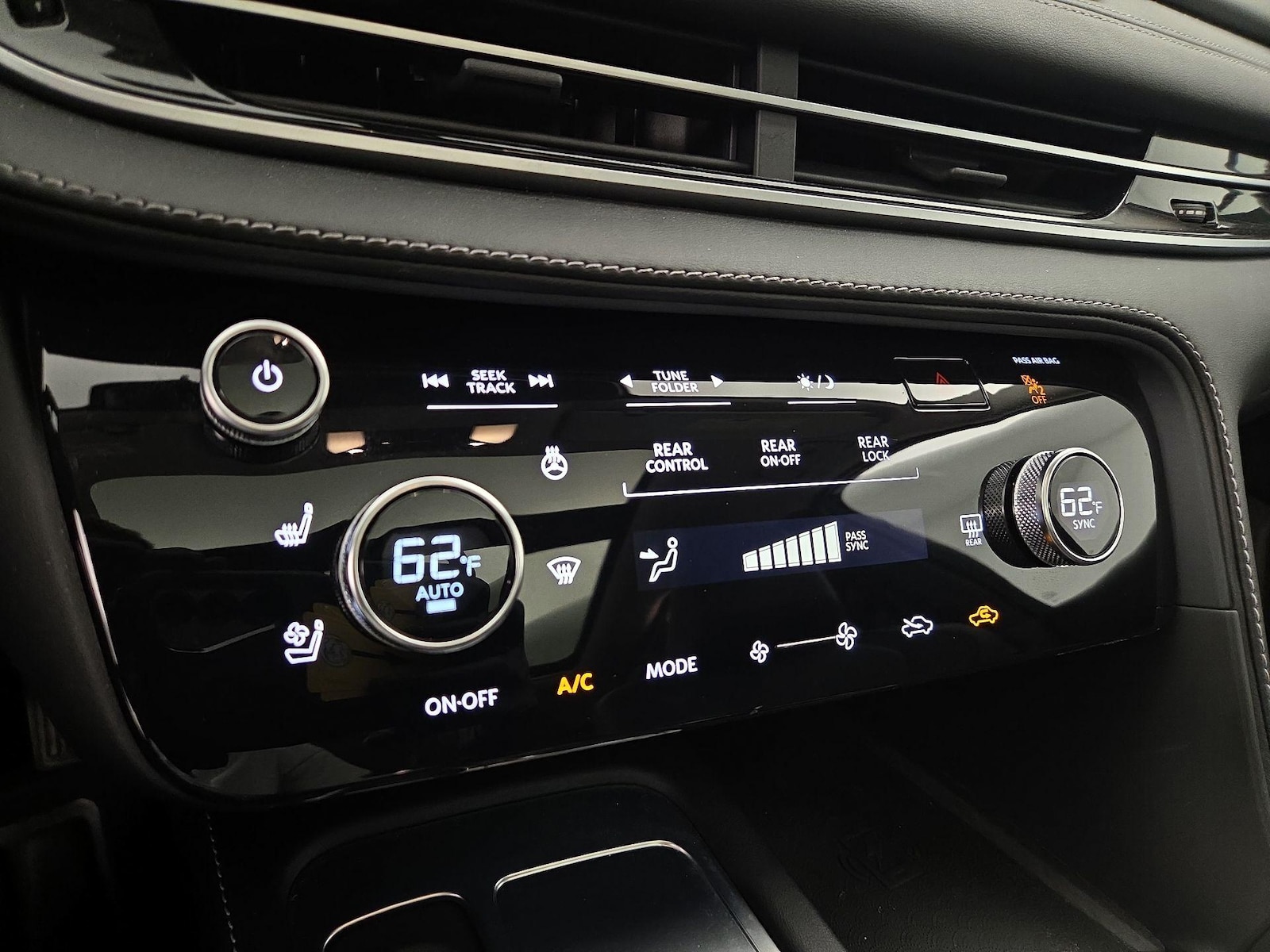 2023 INFINITI QX60 LUXE - Photo 18
