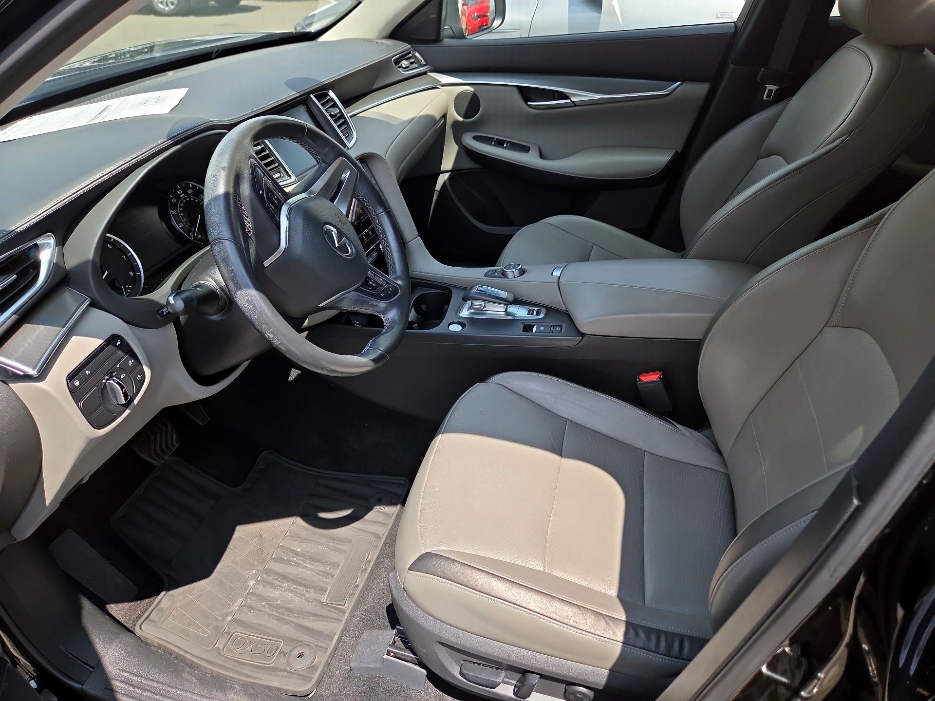 Thumbnail: 2023 INFINITI QX50 - 11